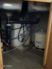 1087 S SHOSHONE Drive