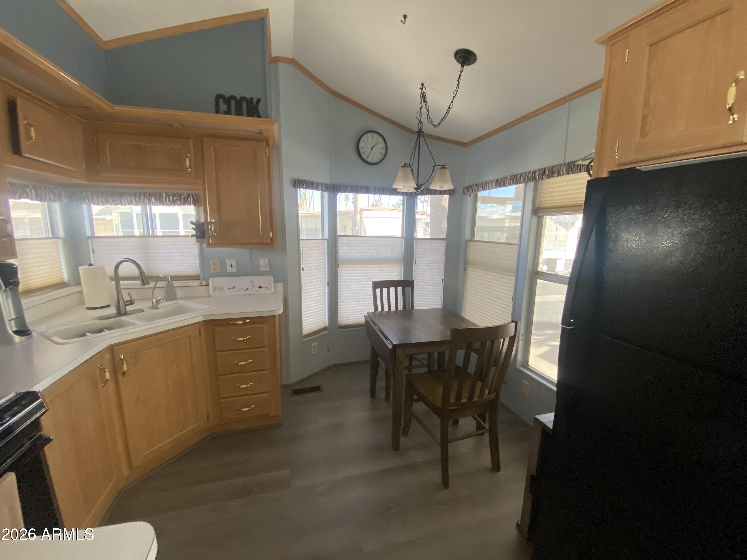 1087 S SHOSHONE Drive