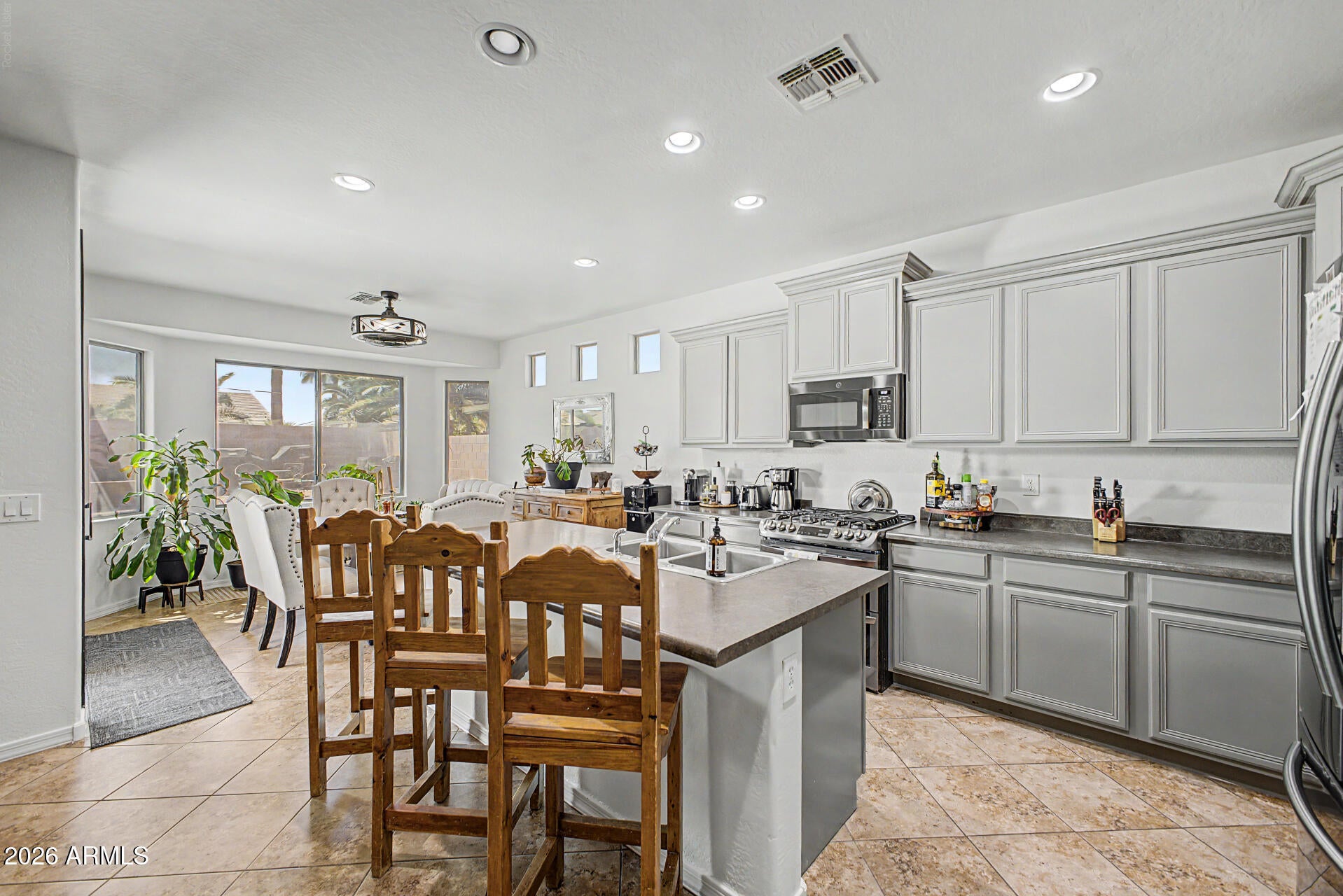 2495 E KATRINA Trail