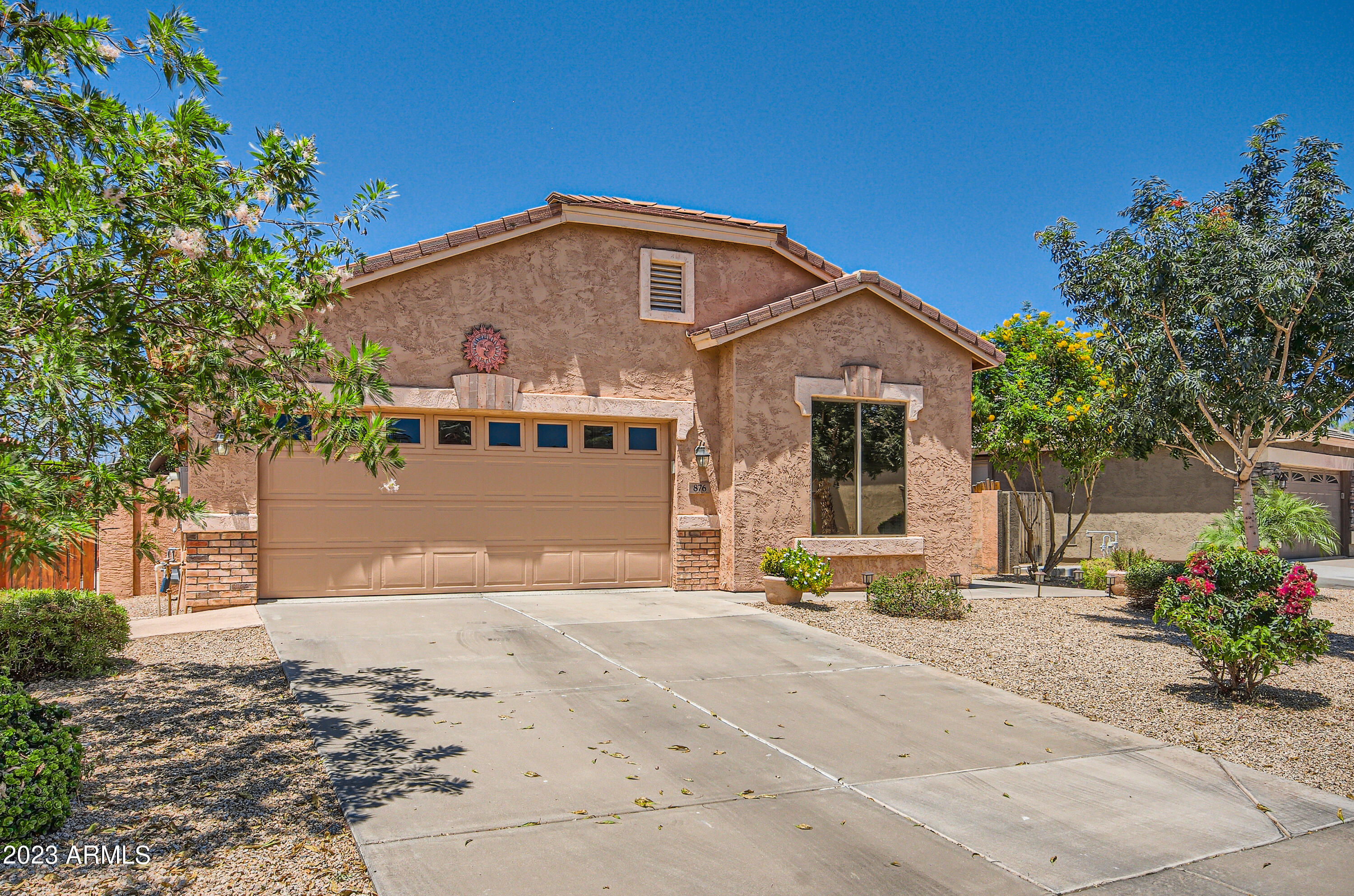 Photo 4 of 27 of 876 S NIELSON Street house
