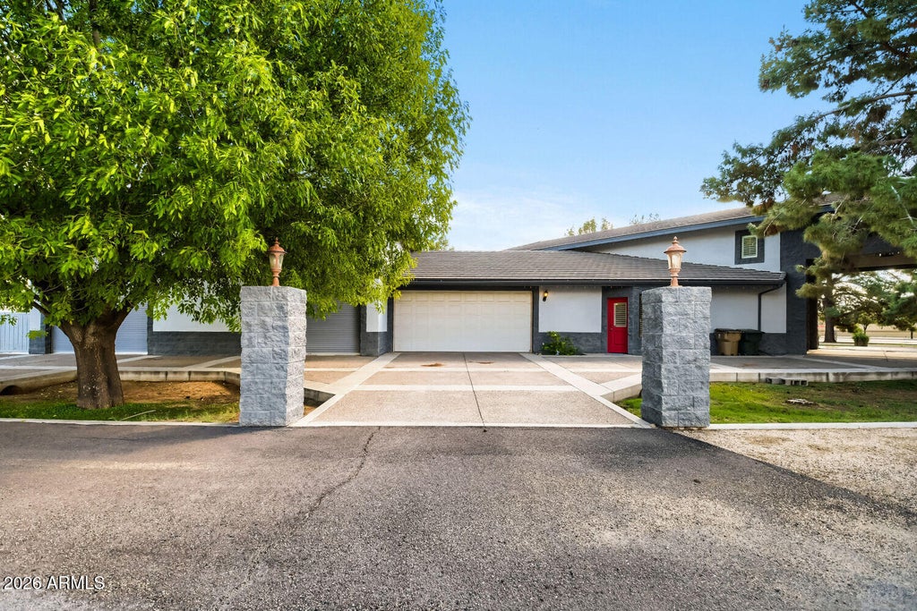 Photo of 7740 W Orangewood Avenue, Glendale, AZ 85303 (MLS # 7095267)