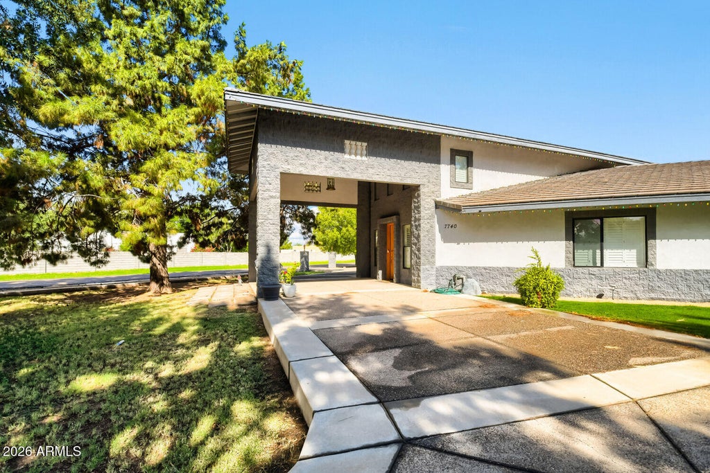 Photo of 7740 W Orangewood Avenue, Glendale, AZ 85303 (MLS # 7095267)