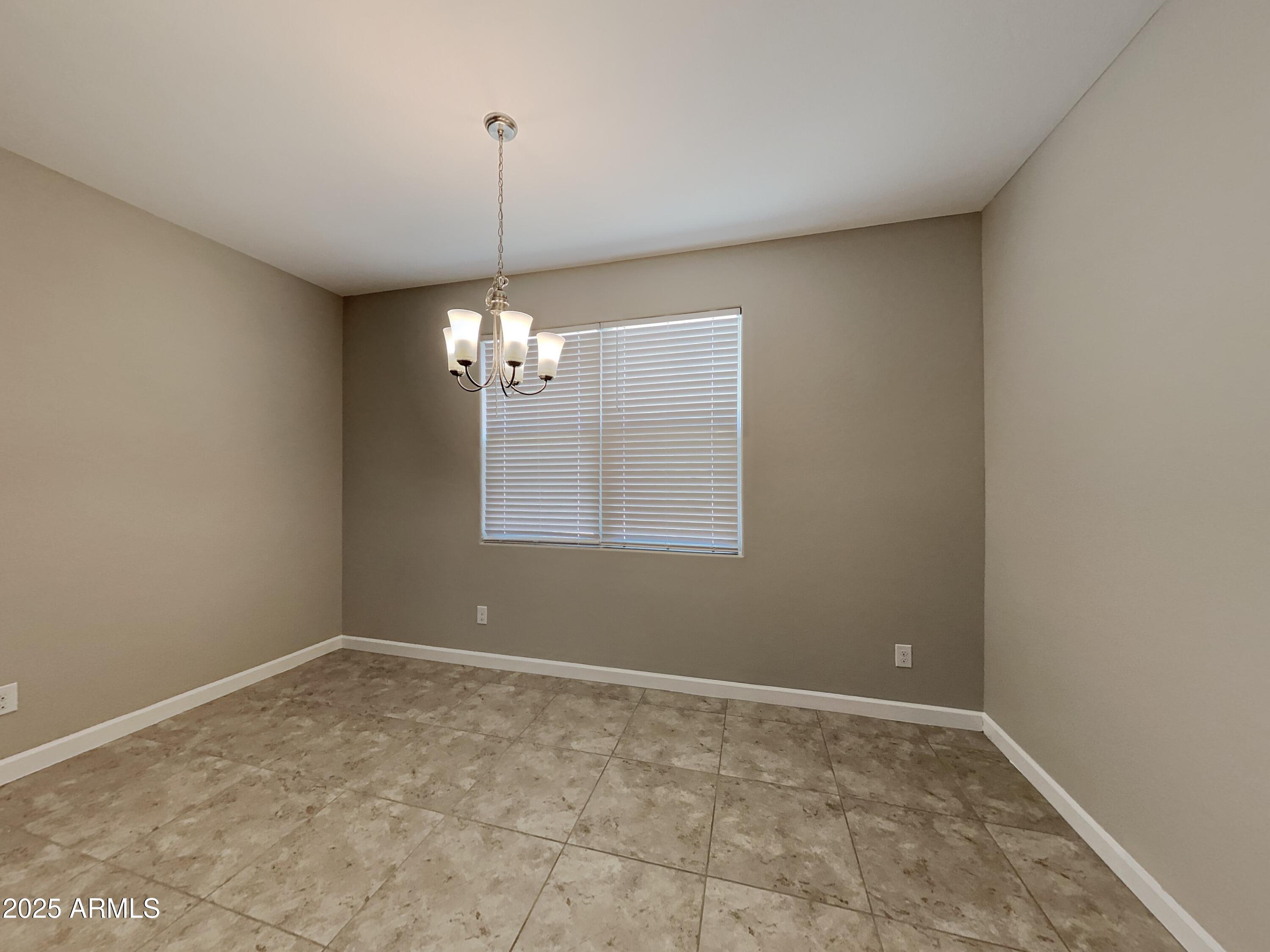 30388 W AMELIA Avenue