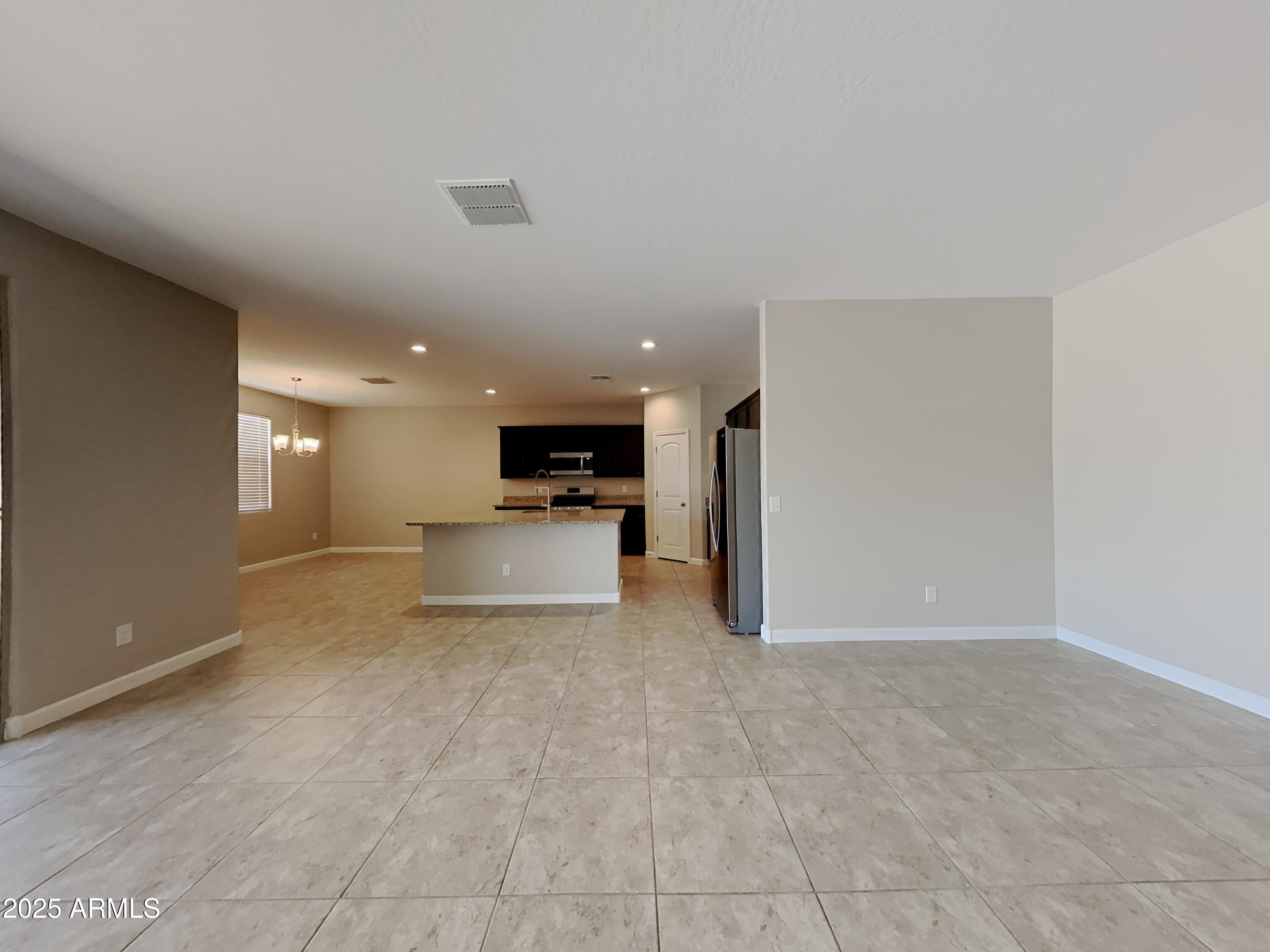 30388 W AMELIA Avenue