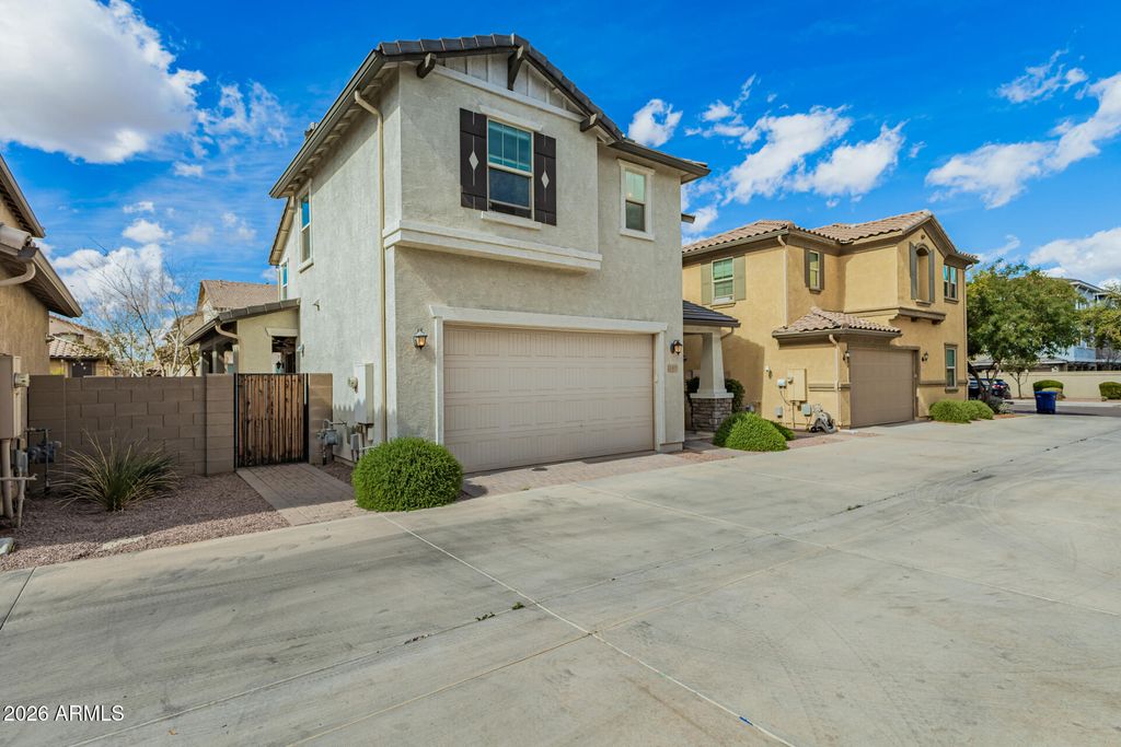 Photo of 197 E Roadrunner Drive, Chandler, AZ 85286 (MLS # 6986113)