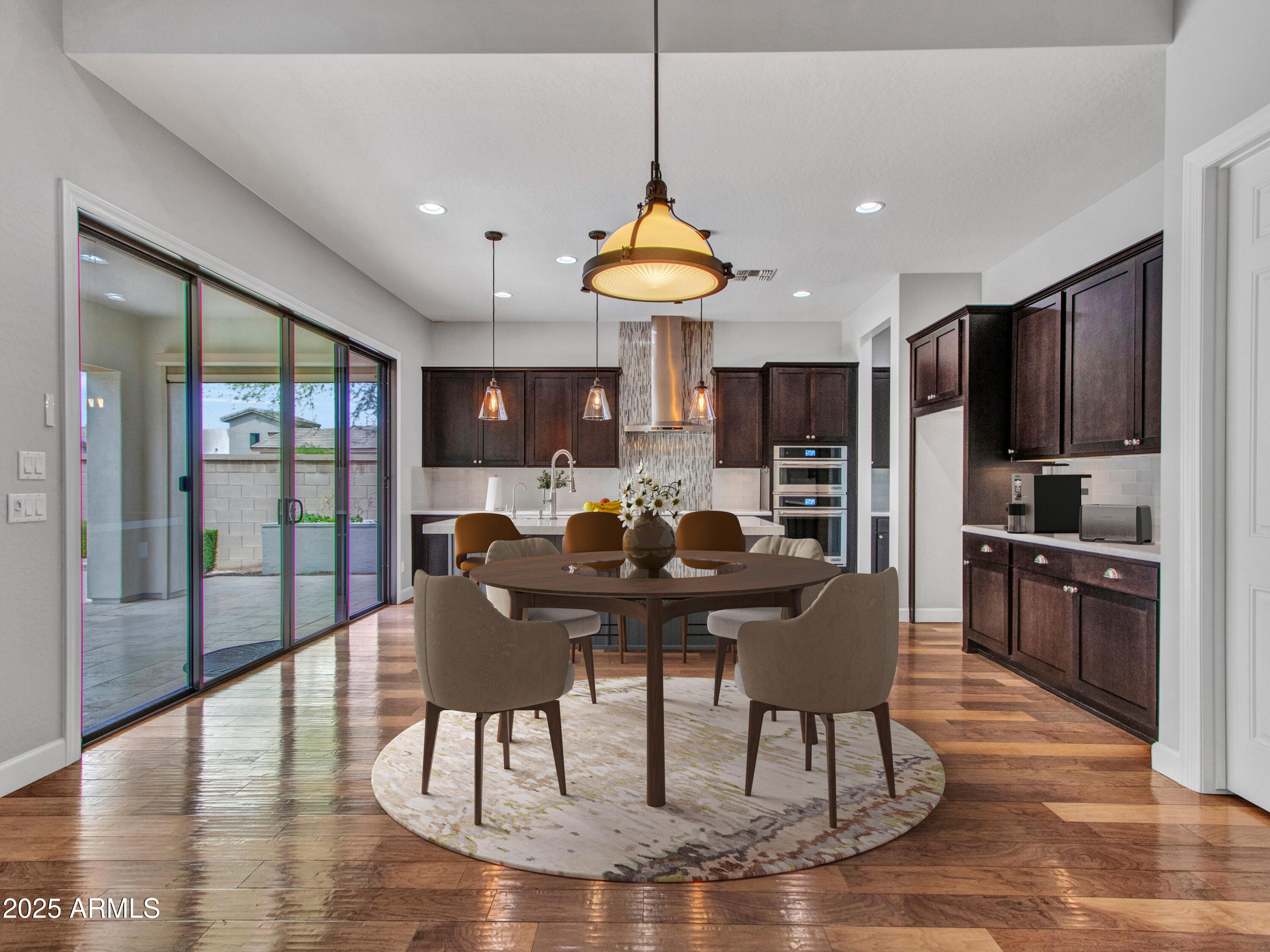 3809 E LYNX Place