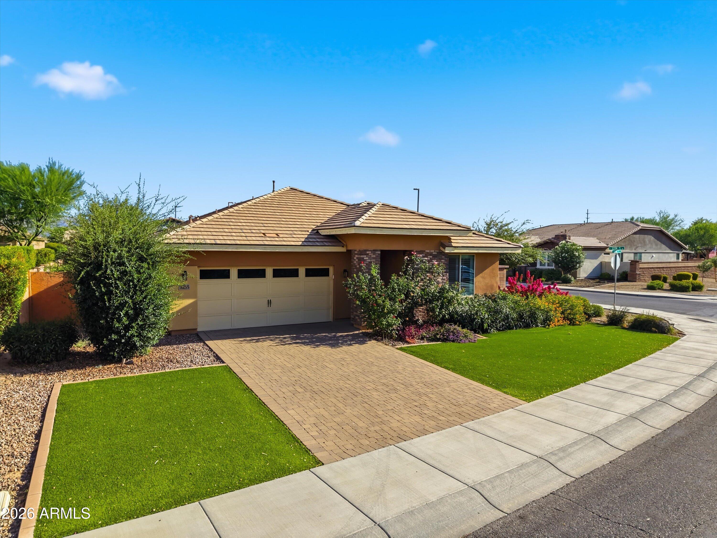 3265 E MYRTABEL Way