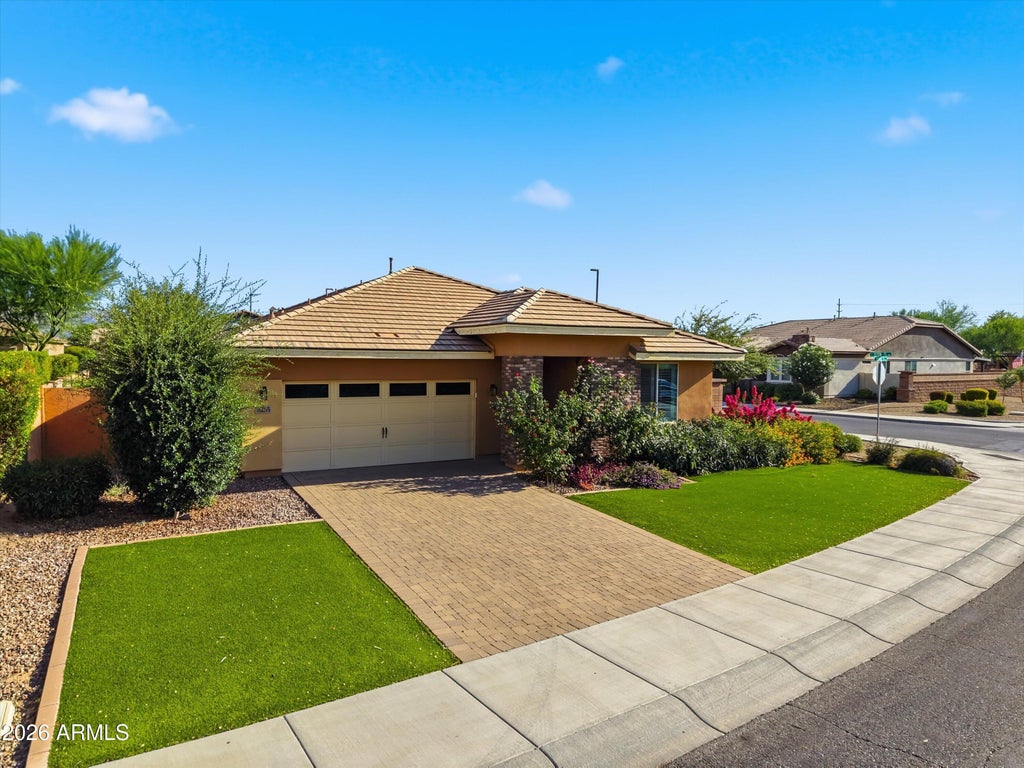 Photo of 3265 E Myrtabel Way, Gilbert, AZ 85298 (MLS # 7047400)