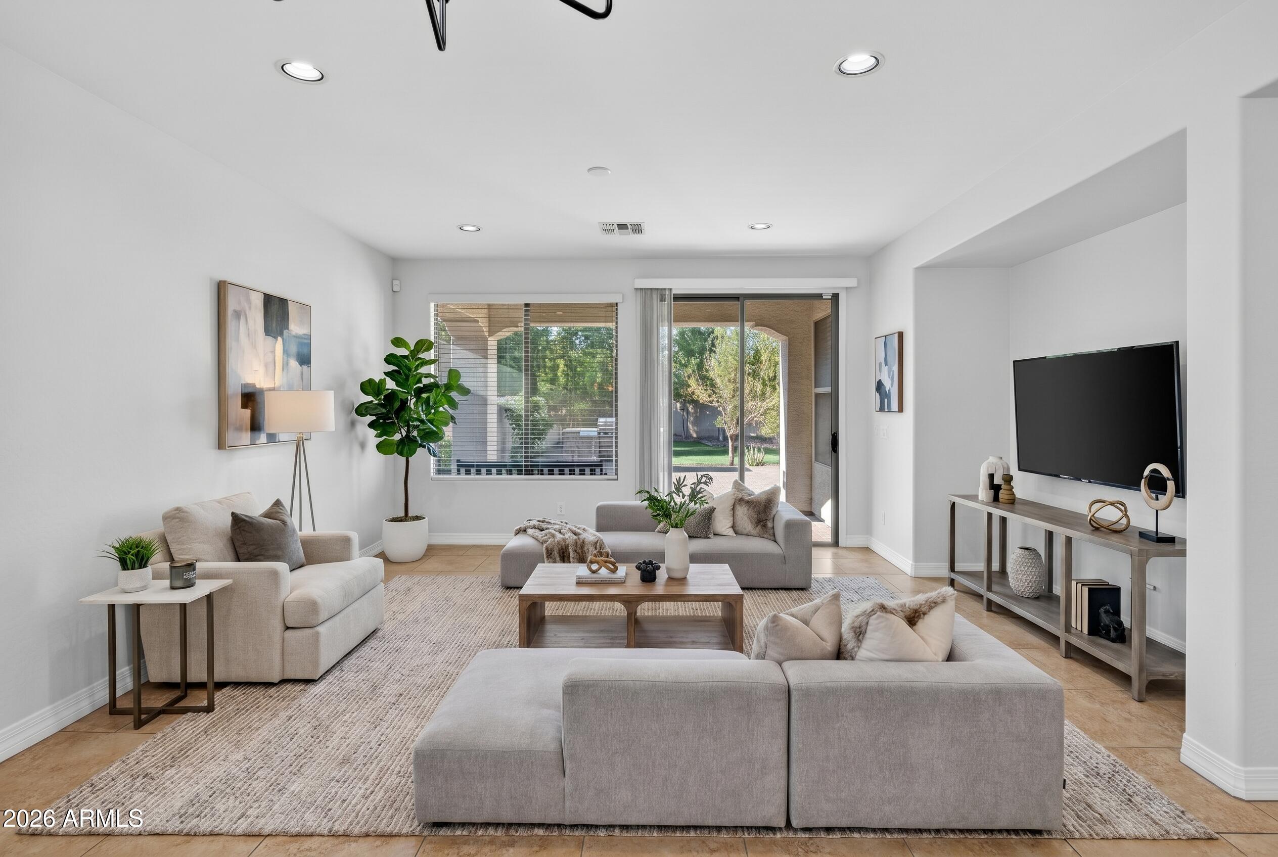 Properties 4 130 W HACKBERRY Drive