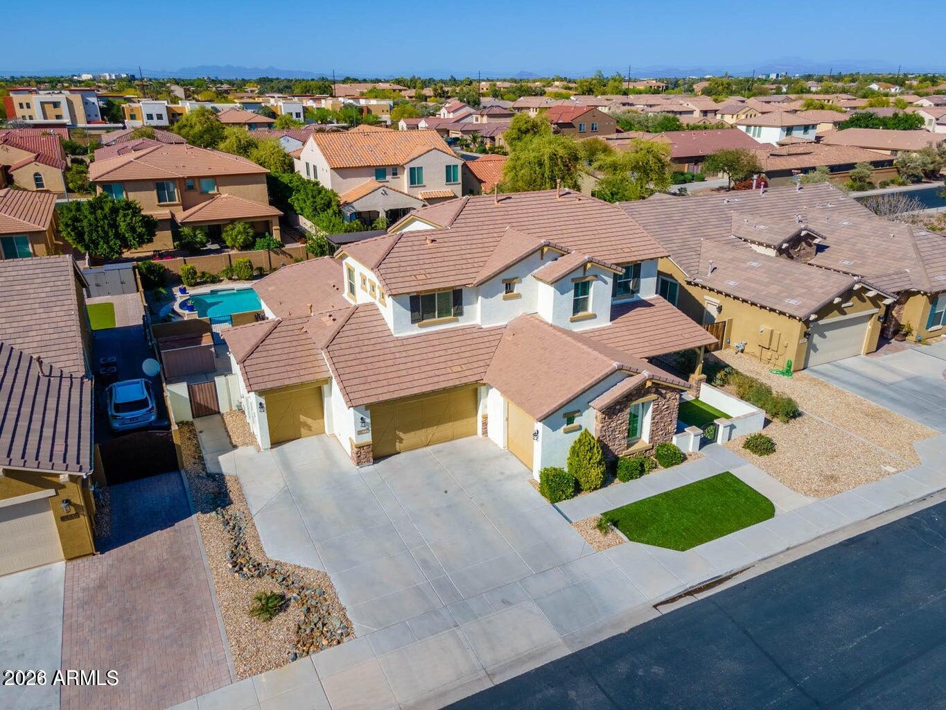 1872 W SWAN Drive