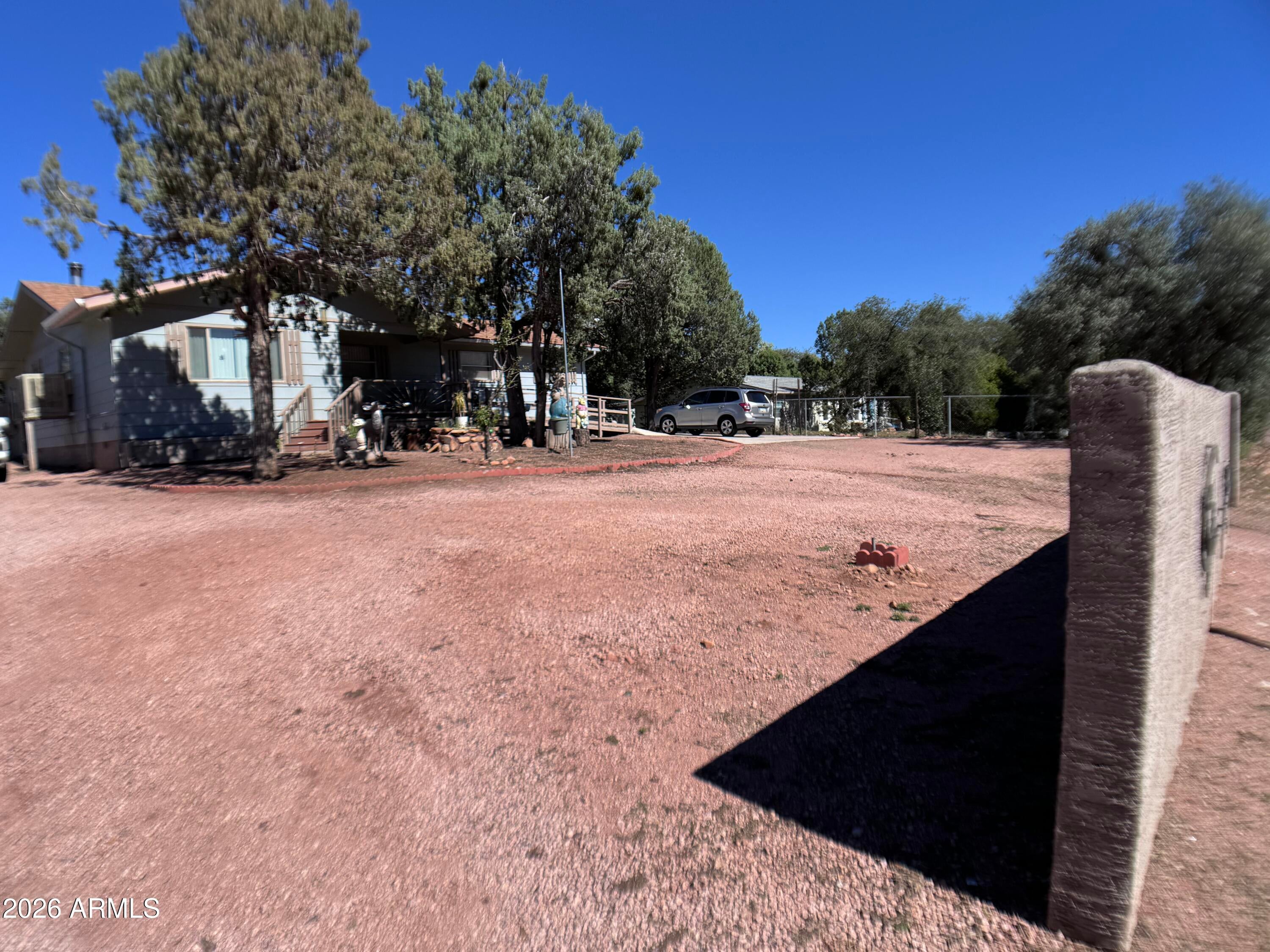 308 E JUNIPER Street