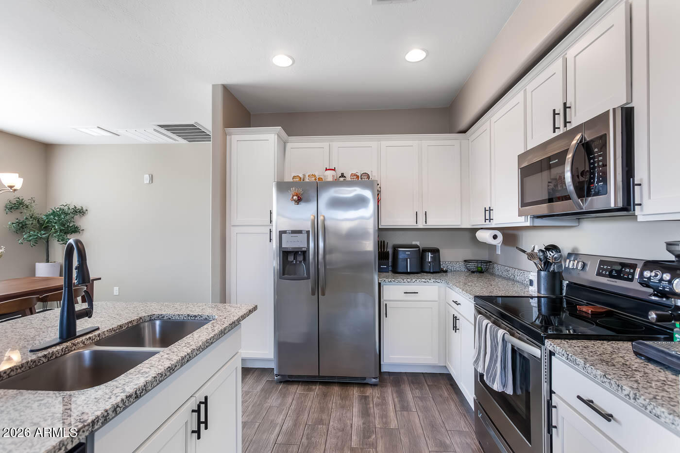 240 W JUNIPER Avenue 1169