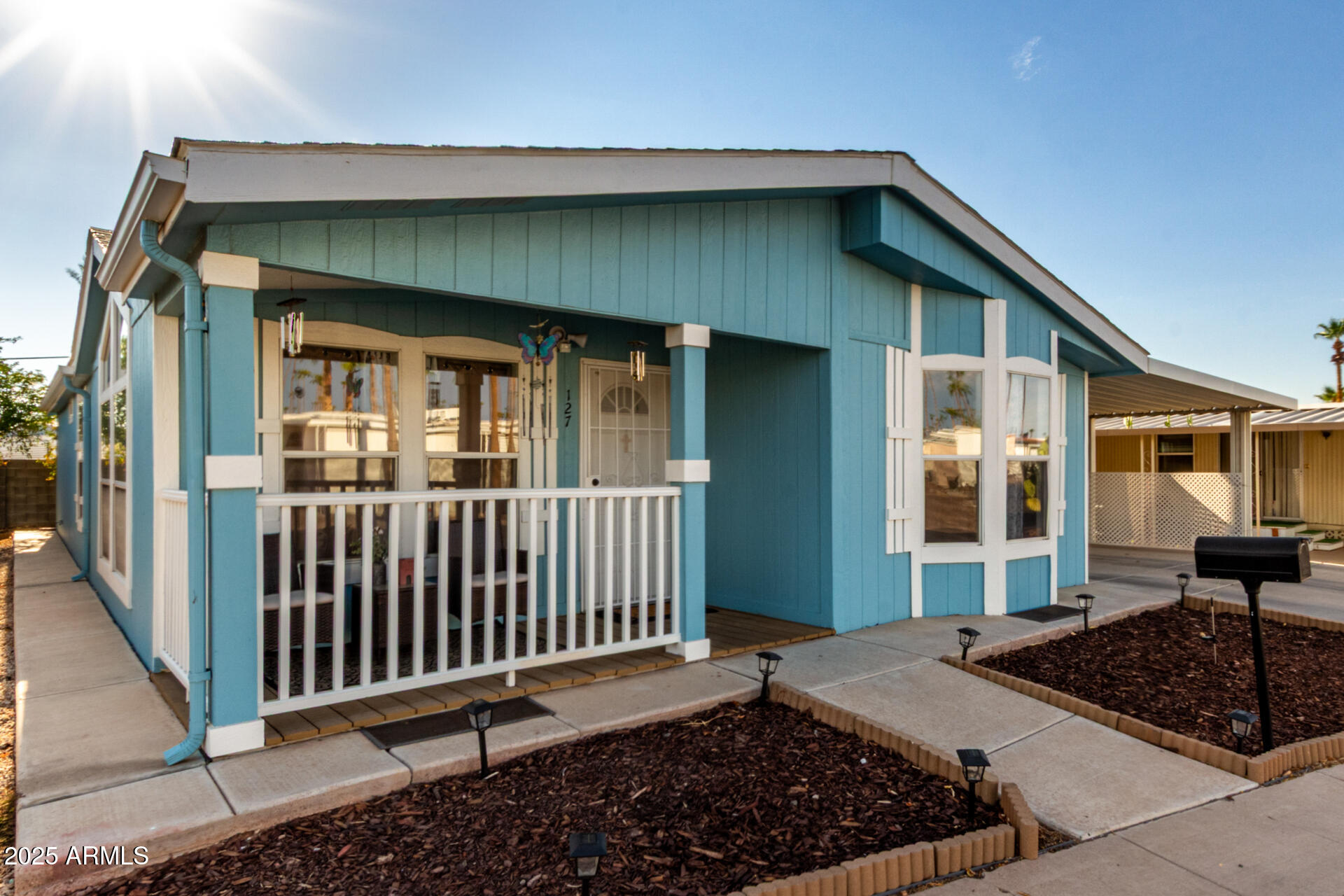 150 S WINDSOR -- 127