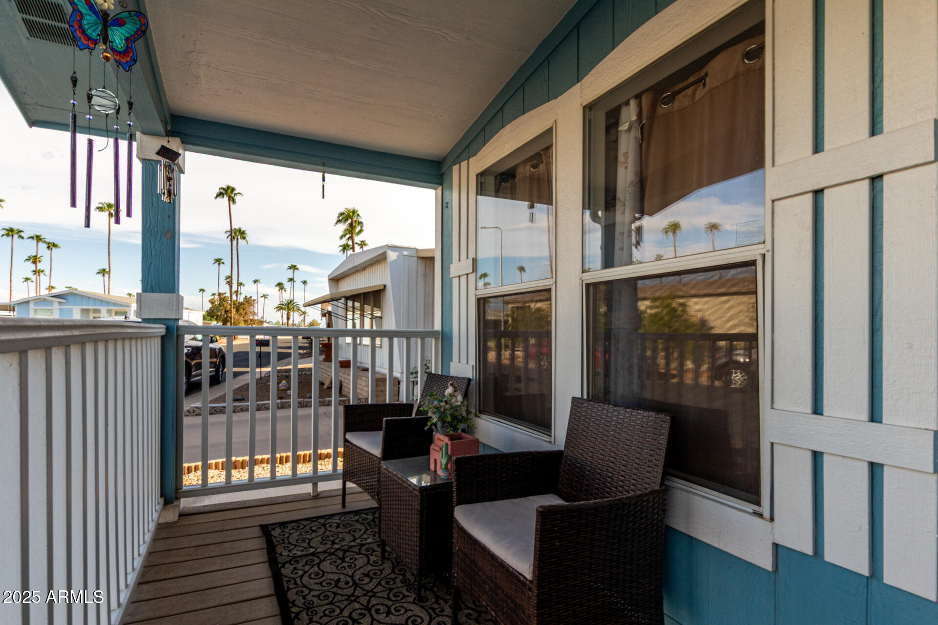 150 S WINDSOR -- 127