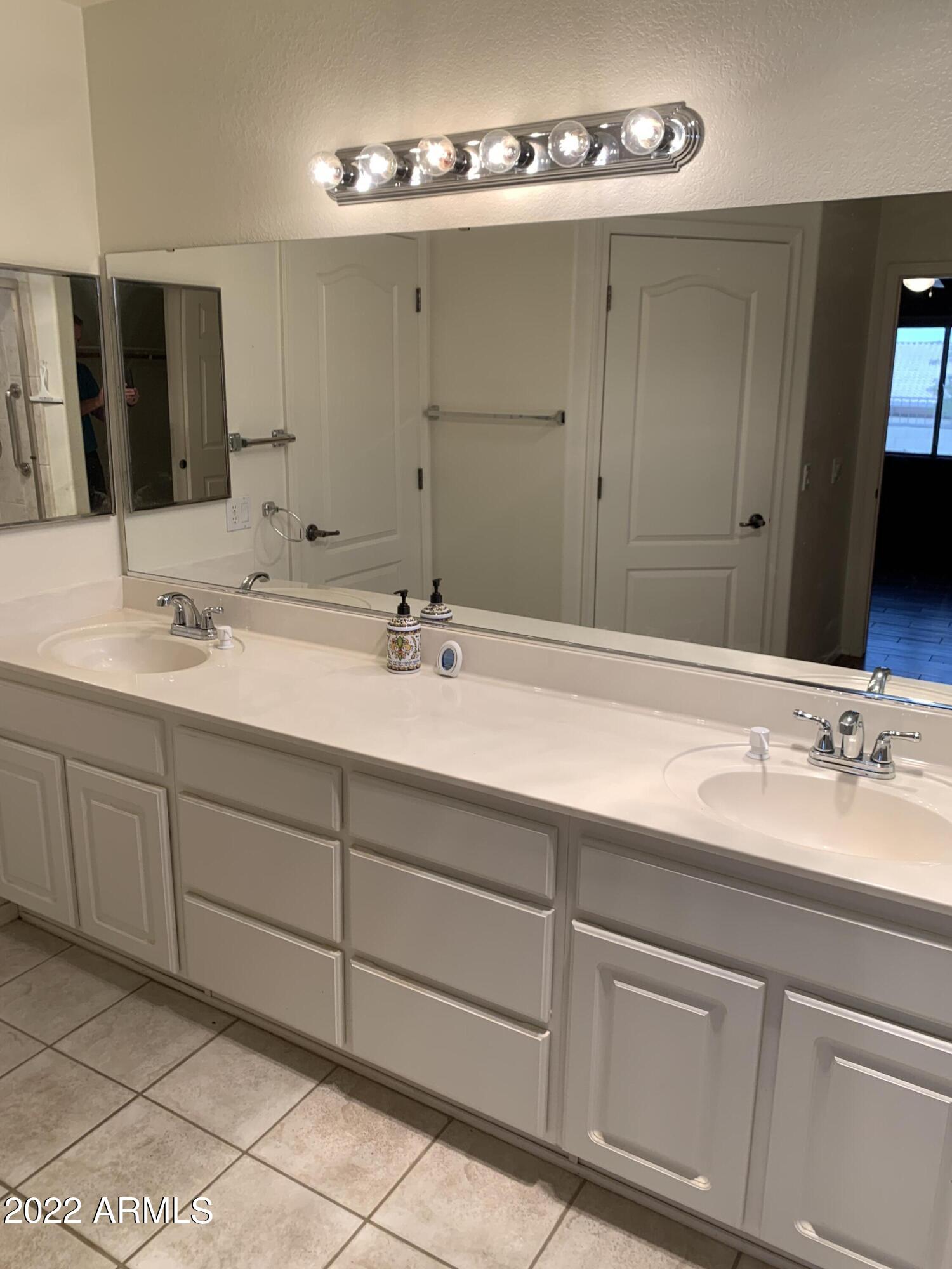 WINTERHAVEN COUNTRY CLUB ESTATES PHASE 2E - Residential Lease