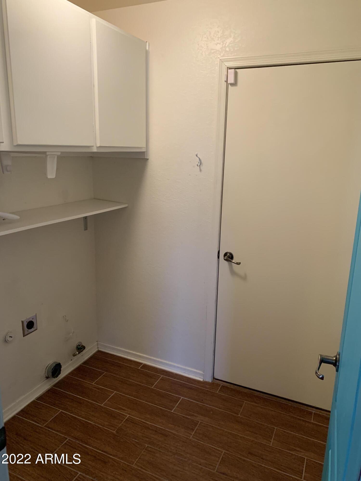 WINTERHAVEN COUNTRY CLUB ESTATES PHASE 2E - Residential Lease