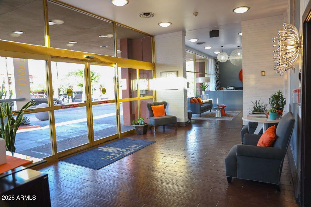 4750 N CENTRAL Avenue 6G