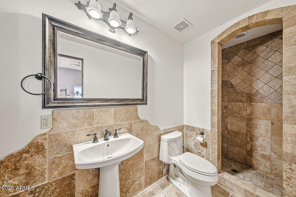CRESTVIEW AT FOUNTAIN HILLS - Residential
