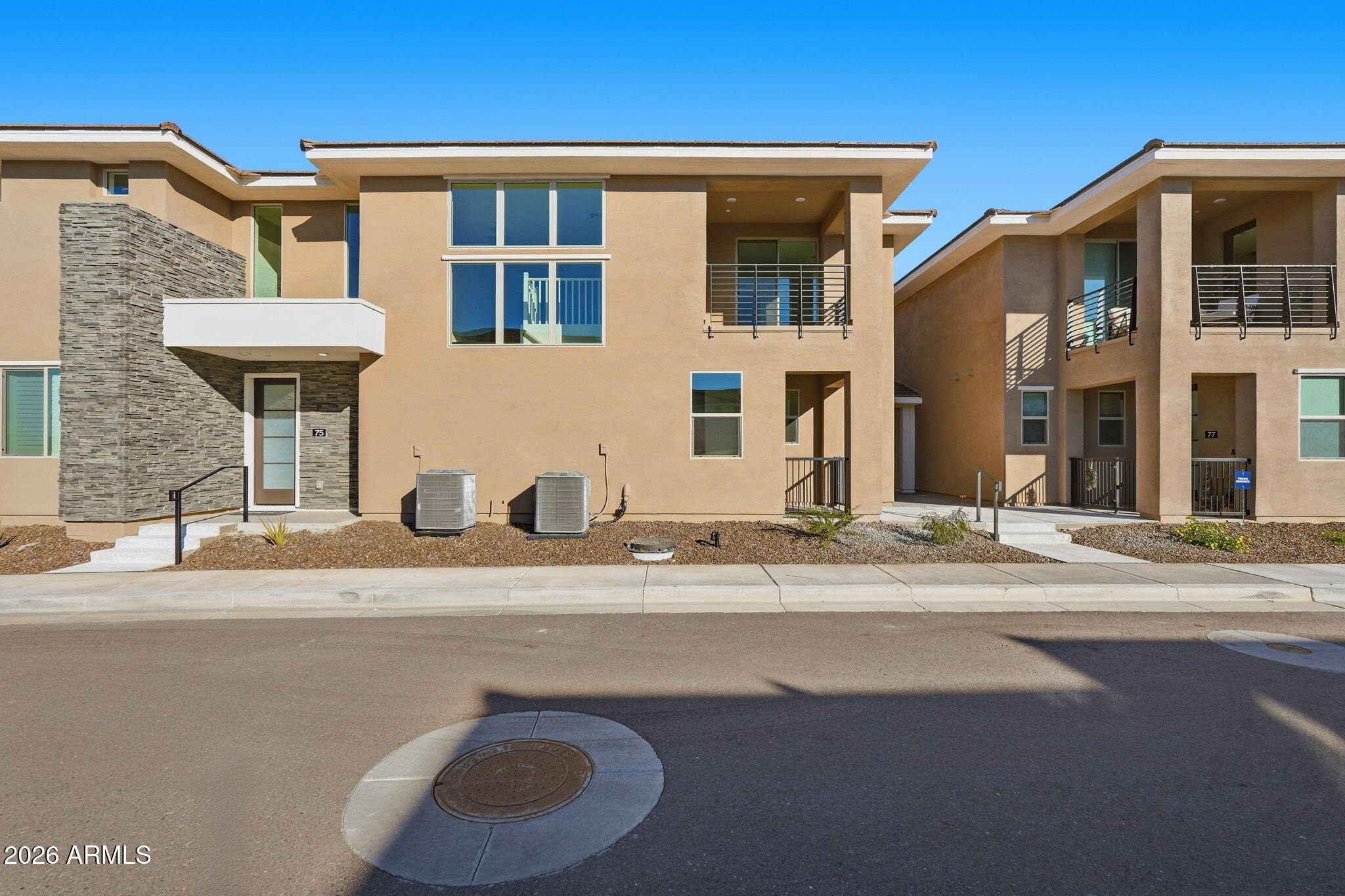 2121 W Sonoran Desert Drive 76