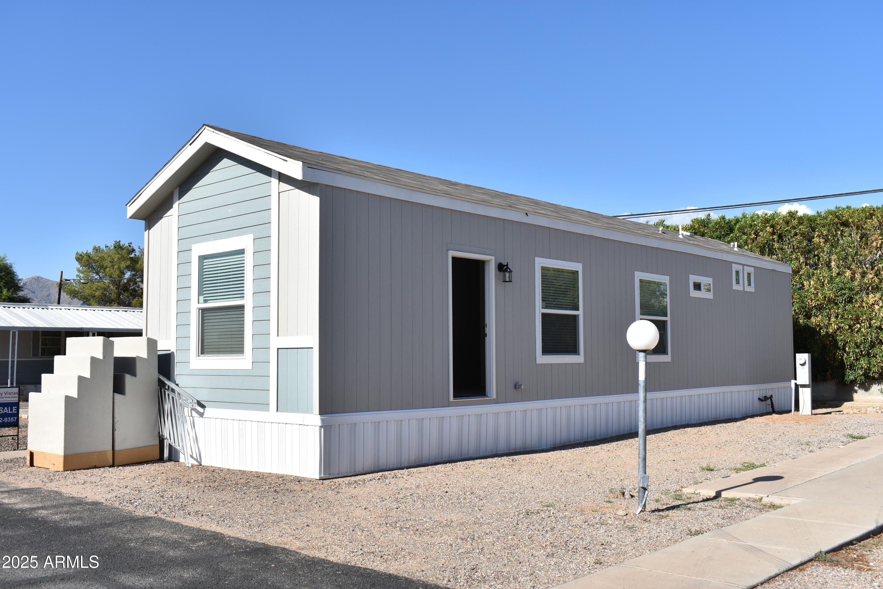 620 W LIMBERLOST Drive E24