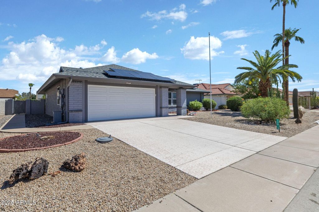 Photo of 13618 W Gemstone Drive, Sun City West, AZ 85375 (MLS # 6904110)