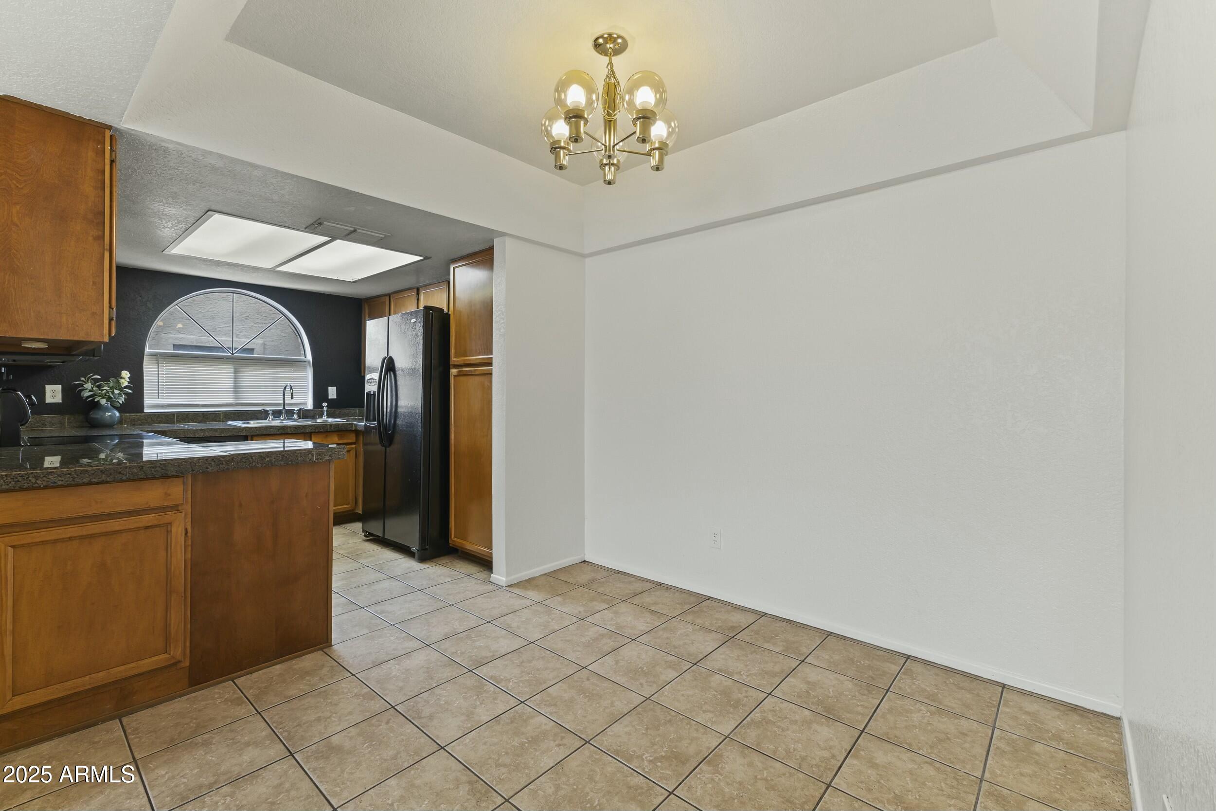 839 S WESTWOOD -- 273