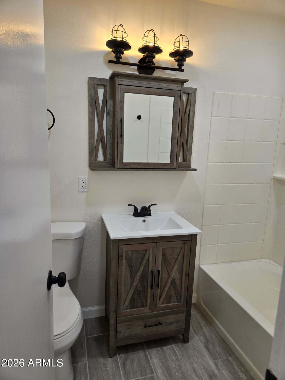 1223 W UNIVERSITY Drive 3