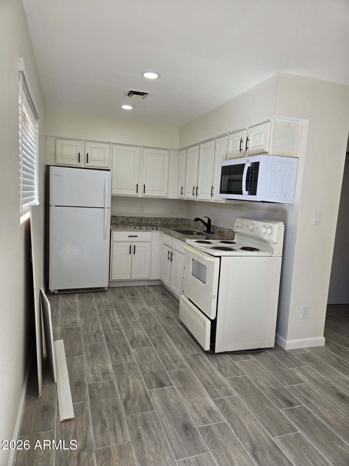 1223 W UNIVERSITY Drive 3