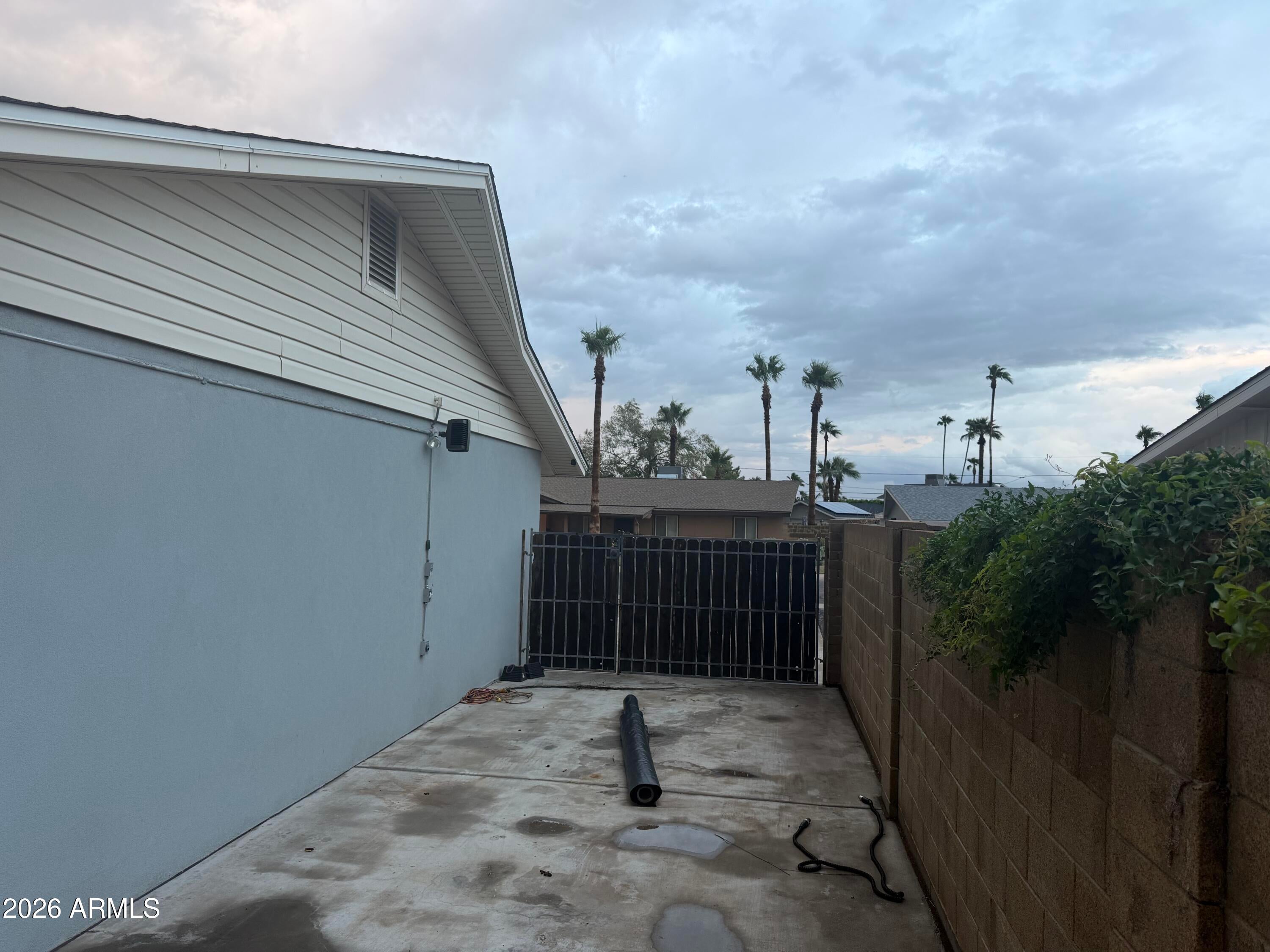 3931 E DESERT COVE Avenue