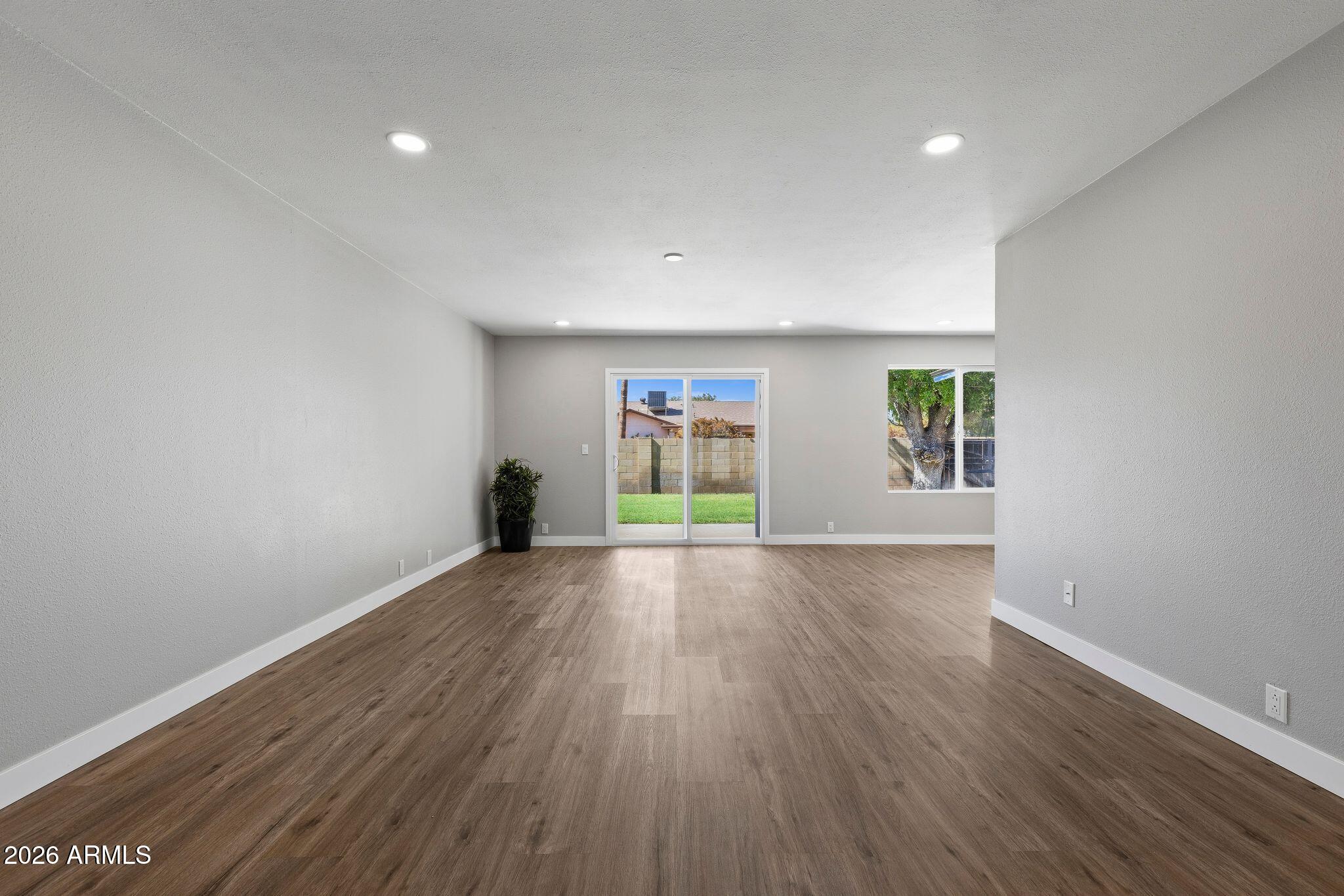 1202 W LOUGHLIN Drive