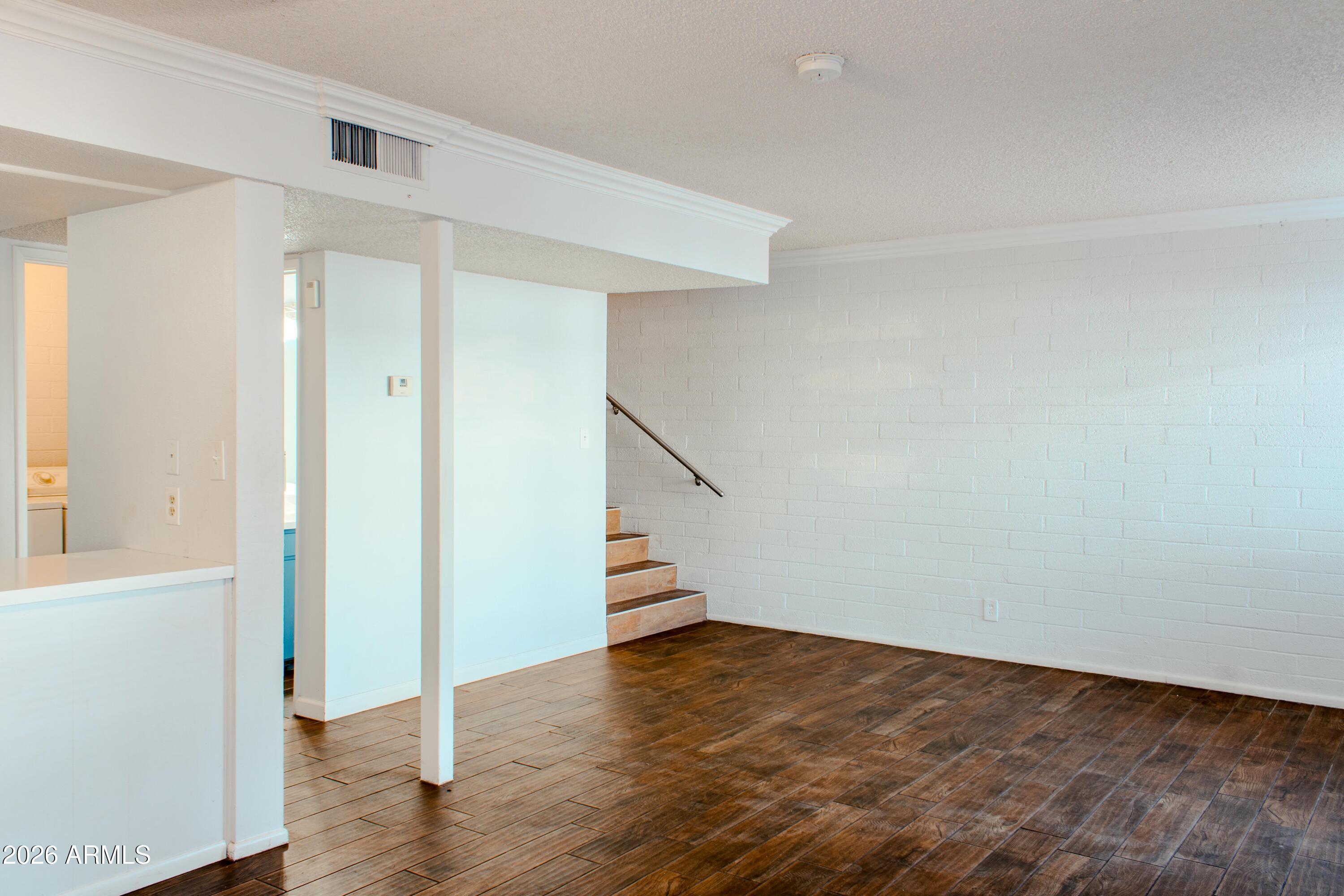 6528 N 17th Avenue Apt 5