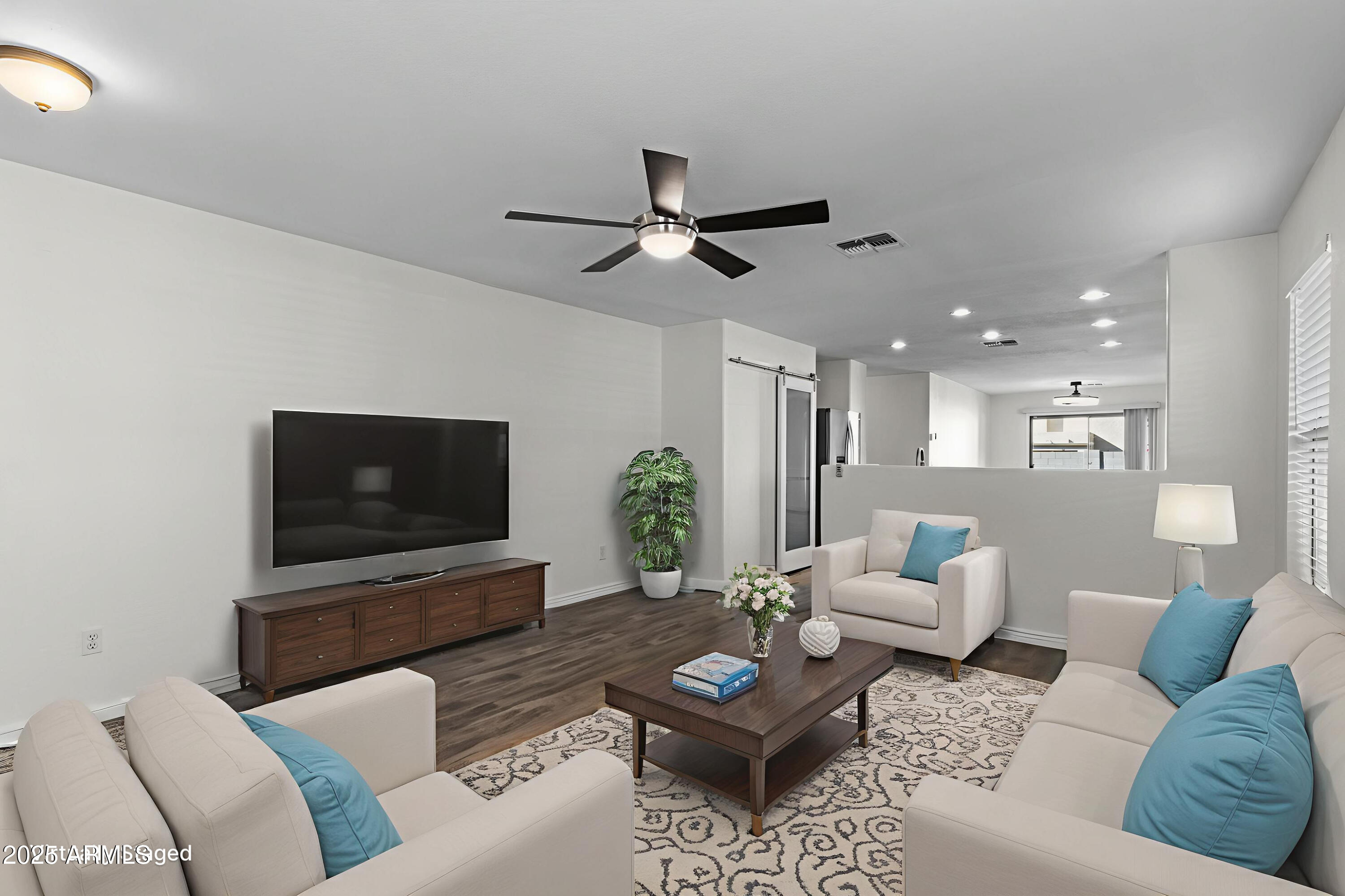 3634 E CONSTITUTION Drive