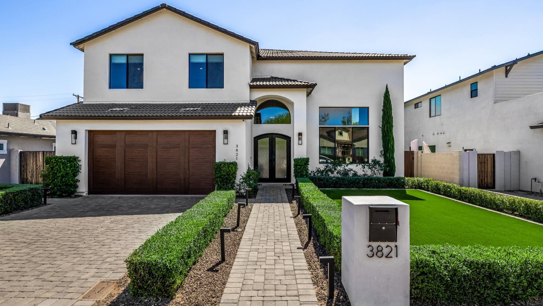 3821 E Devonshire Avenue