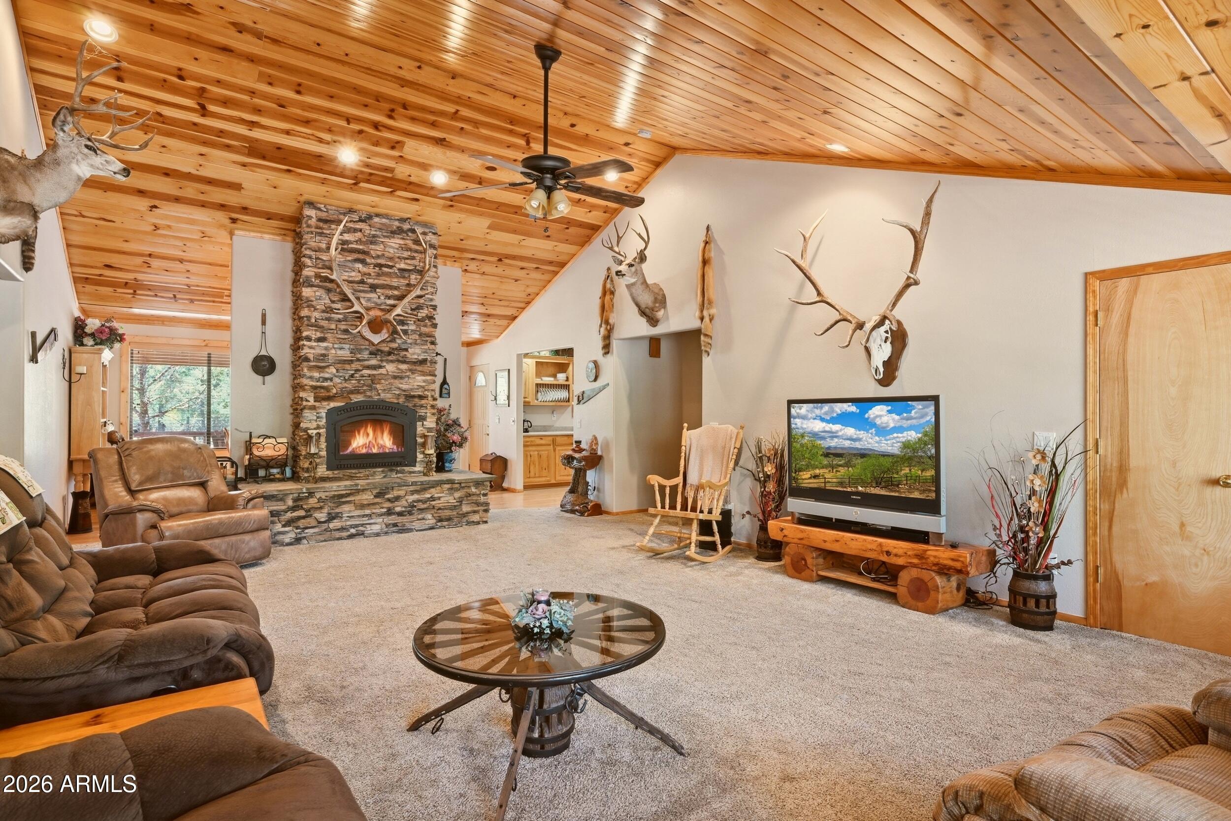 4405 LARIAT Way
