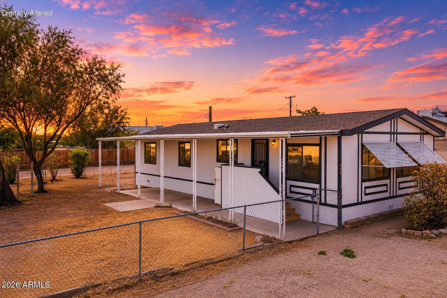 558 S DESERT VIEW Drive