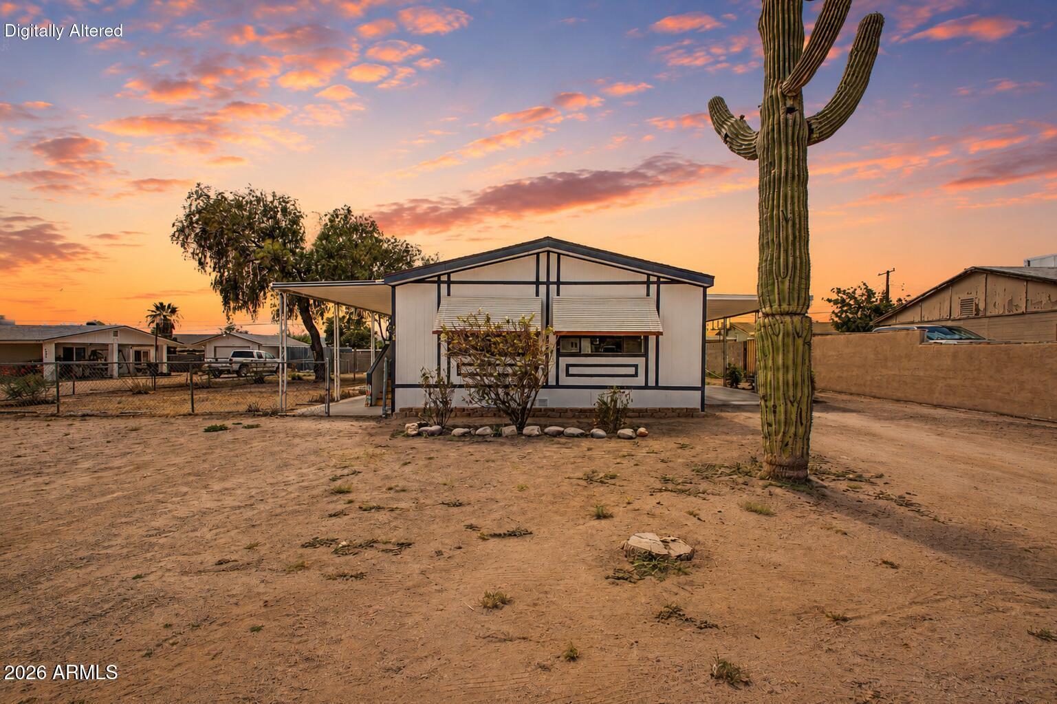 558 S DESERT VIEW Drive