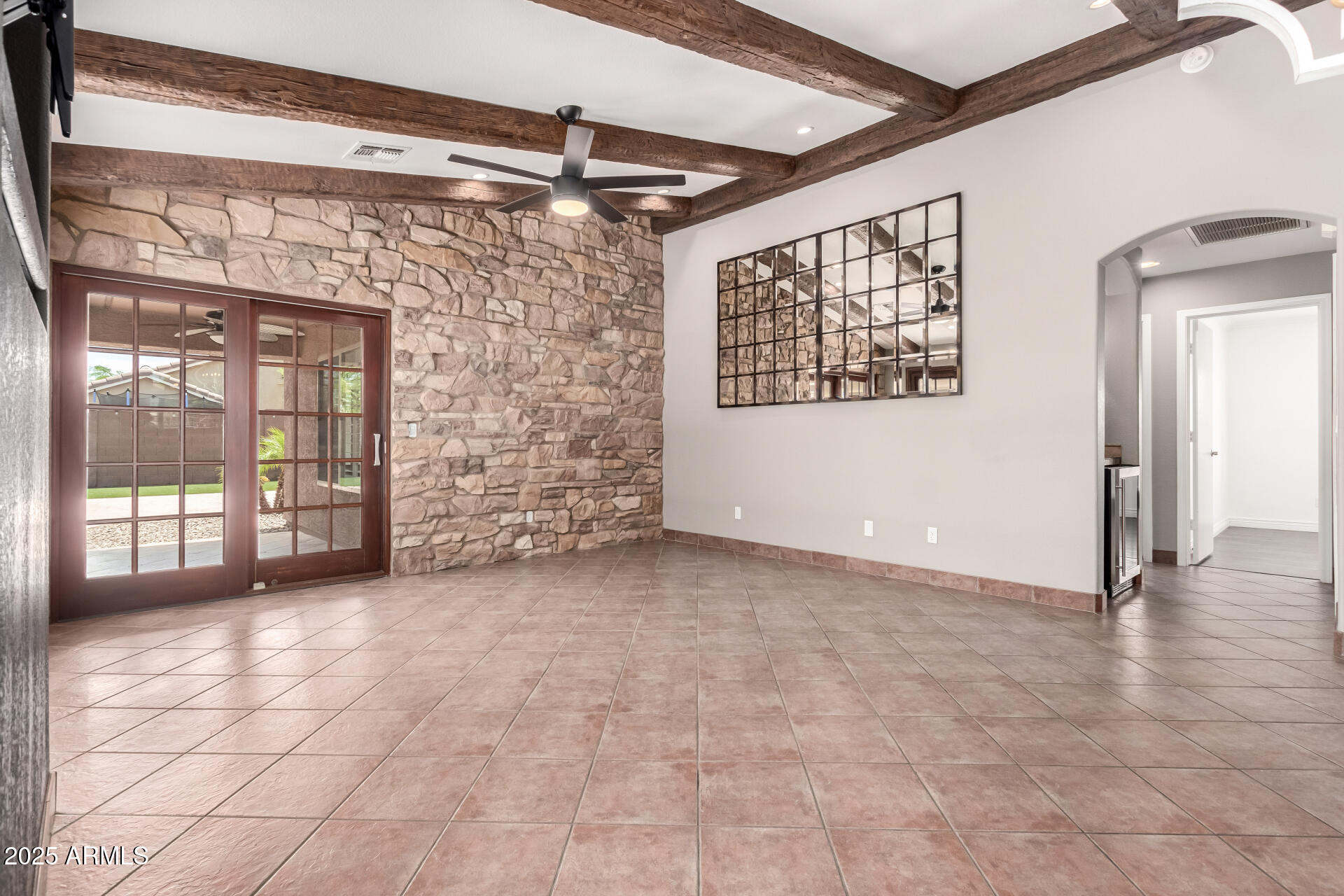 3913 E DERRINGER Way