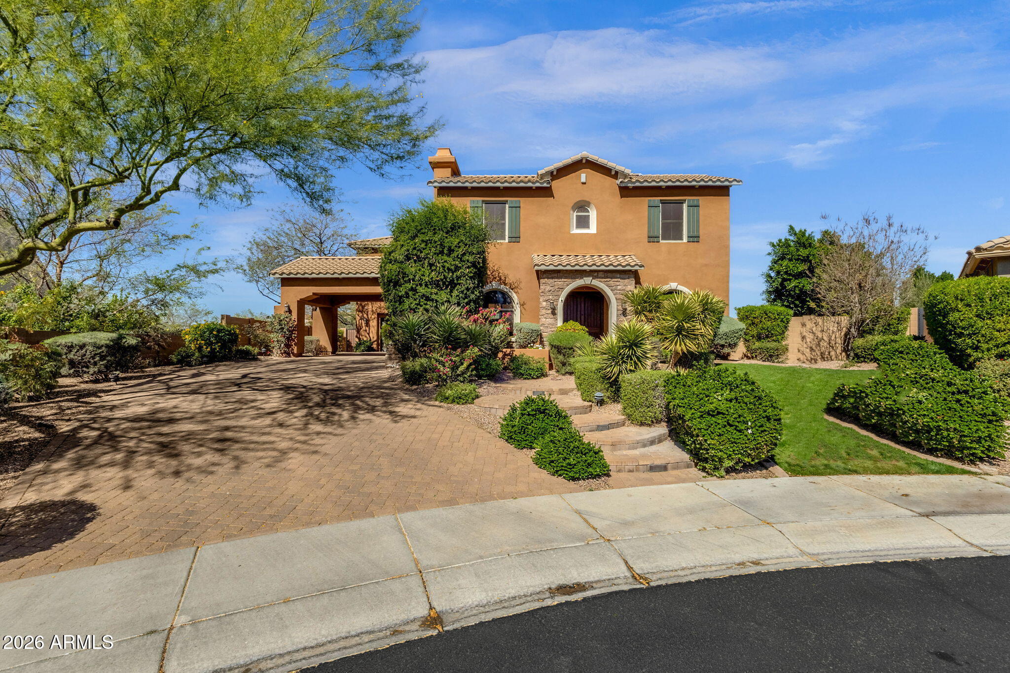 5228 E BARWICK Drive