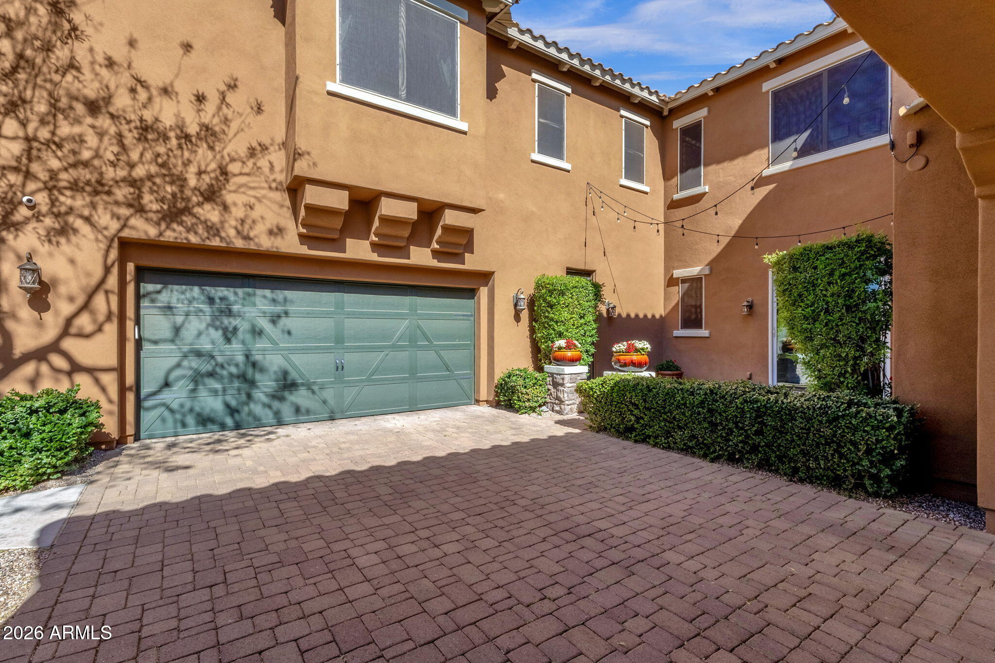 5228 E BARWICK Drive