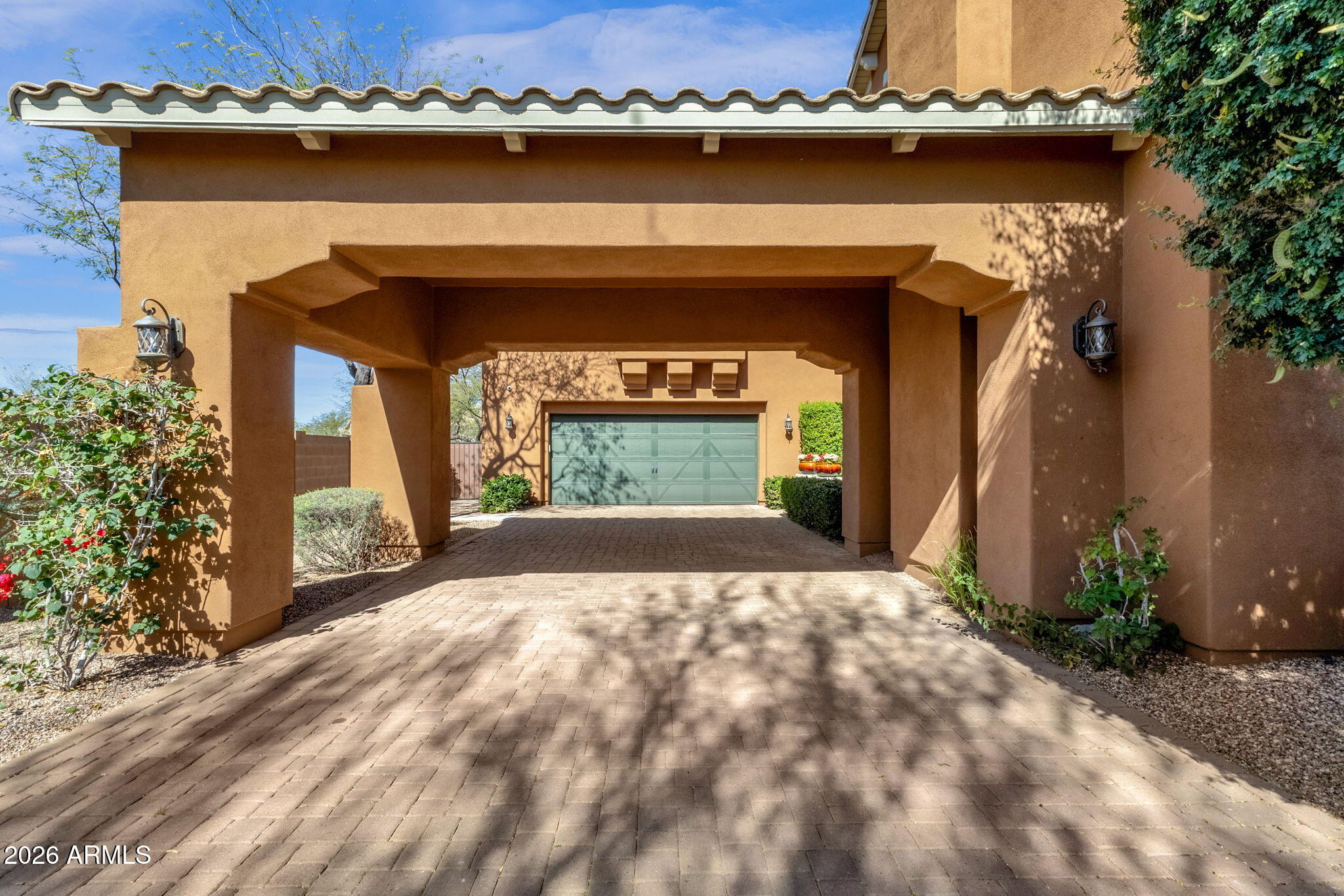 5228 E BARWICK Drive