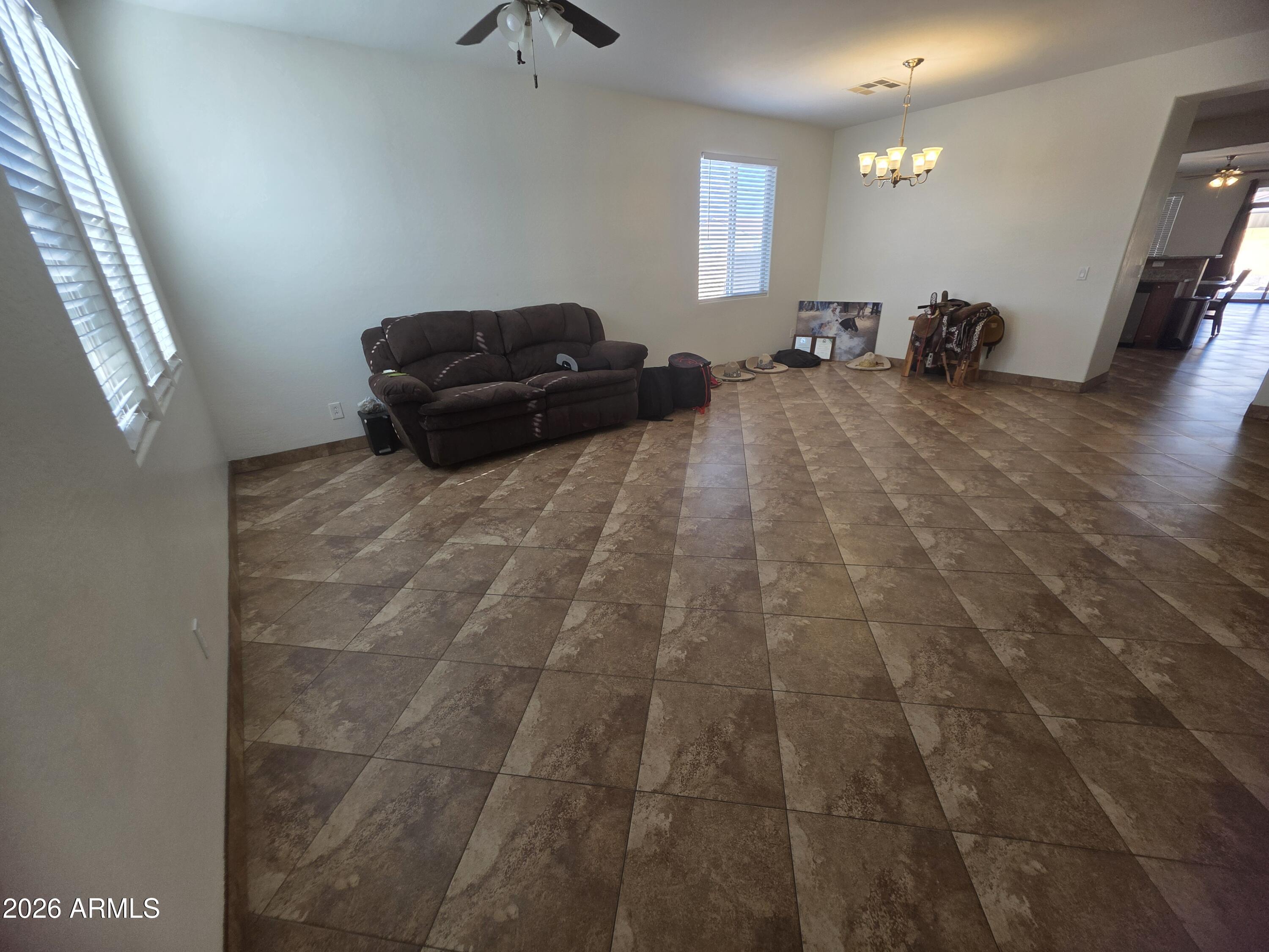 6903 W CARSON Road