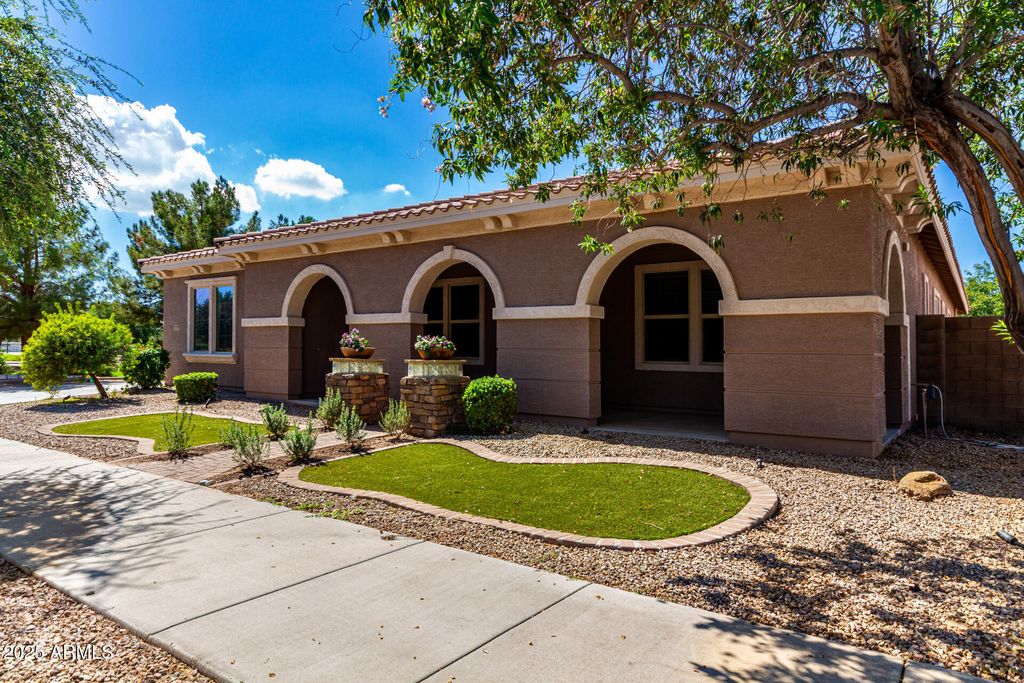 Photo of 24284 S 211th Street, Queen Creek, AZ 85142 (MLS # 6923731)