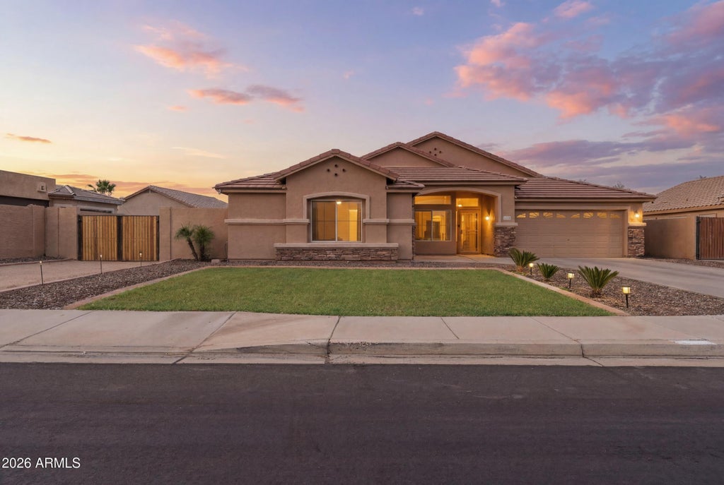 Photo of 7329 N 82nd Avenue, Glendale, AZ 85303 (MLS # 7049342)