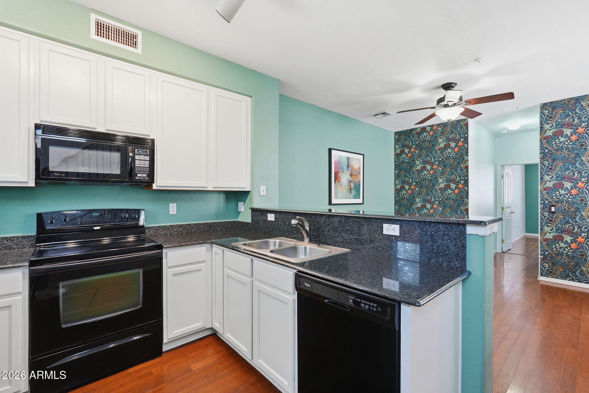 163 W CAMPBELL Court