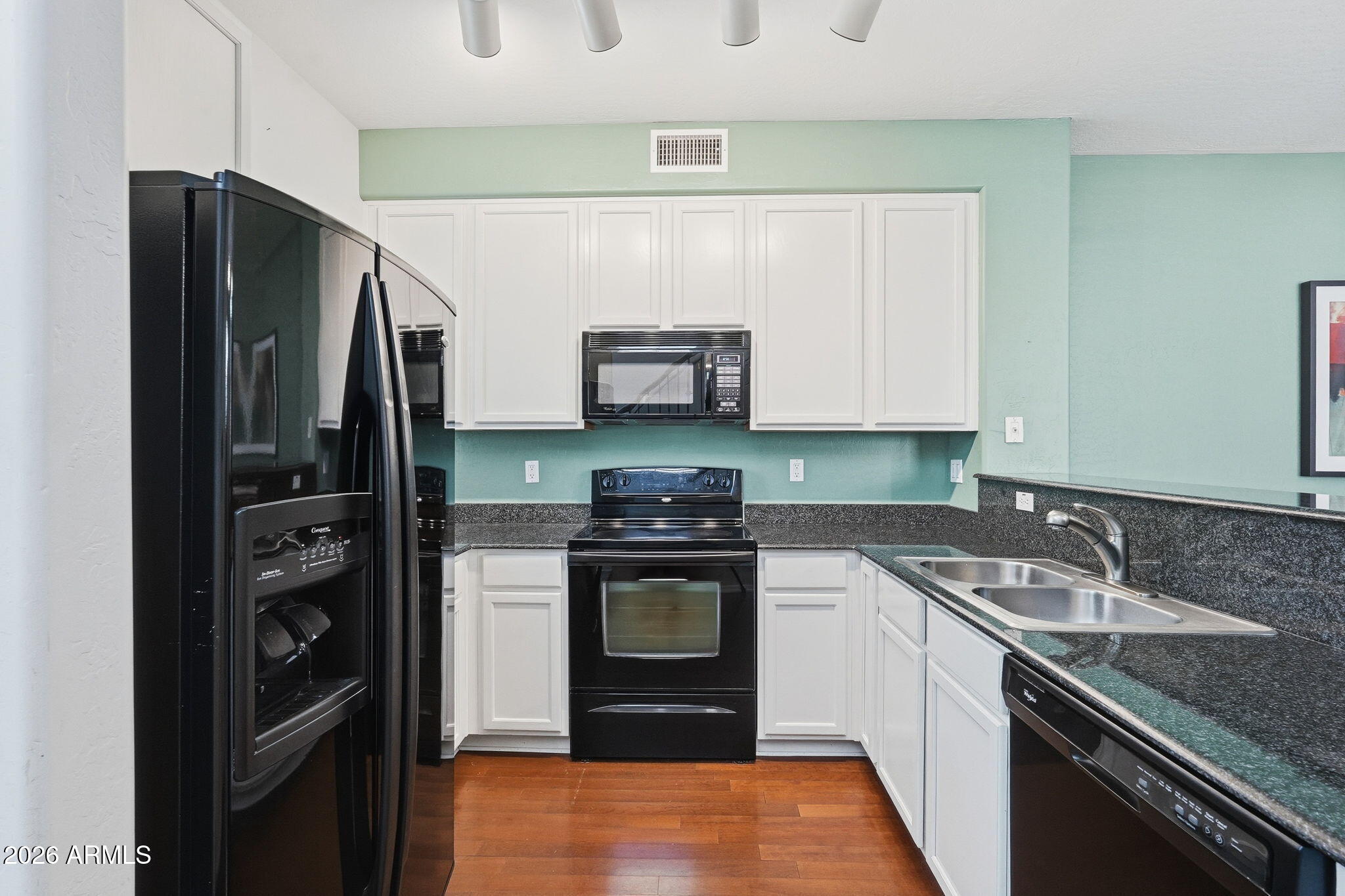 163 W CAMPBELL Court