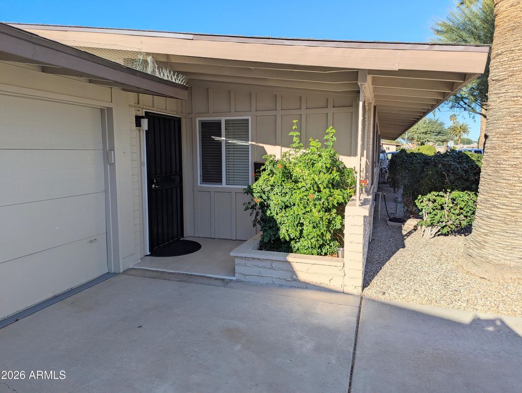 Photo of 10433 W Oakmont Drive, Sun City, AZ 85351 (MLS # 6918509)