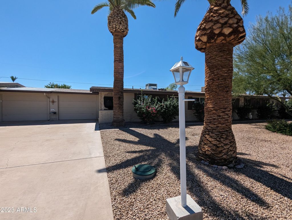Photo of 10433 W Oakmont Drive, Sun City, AZ 85351 (MLS # 6918509)