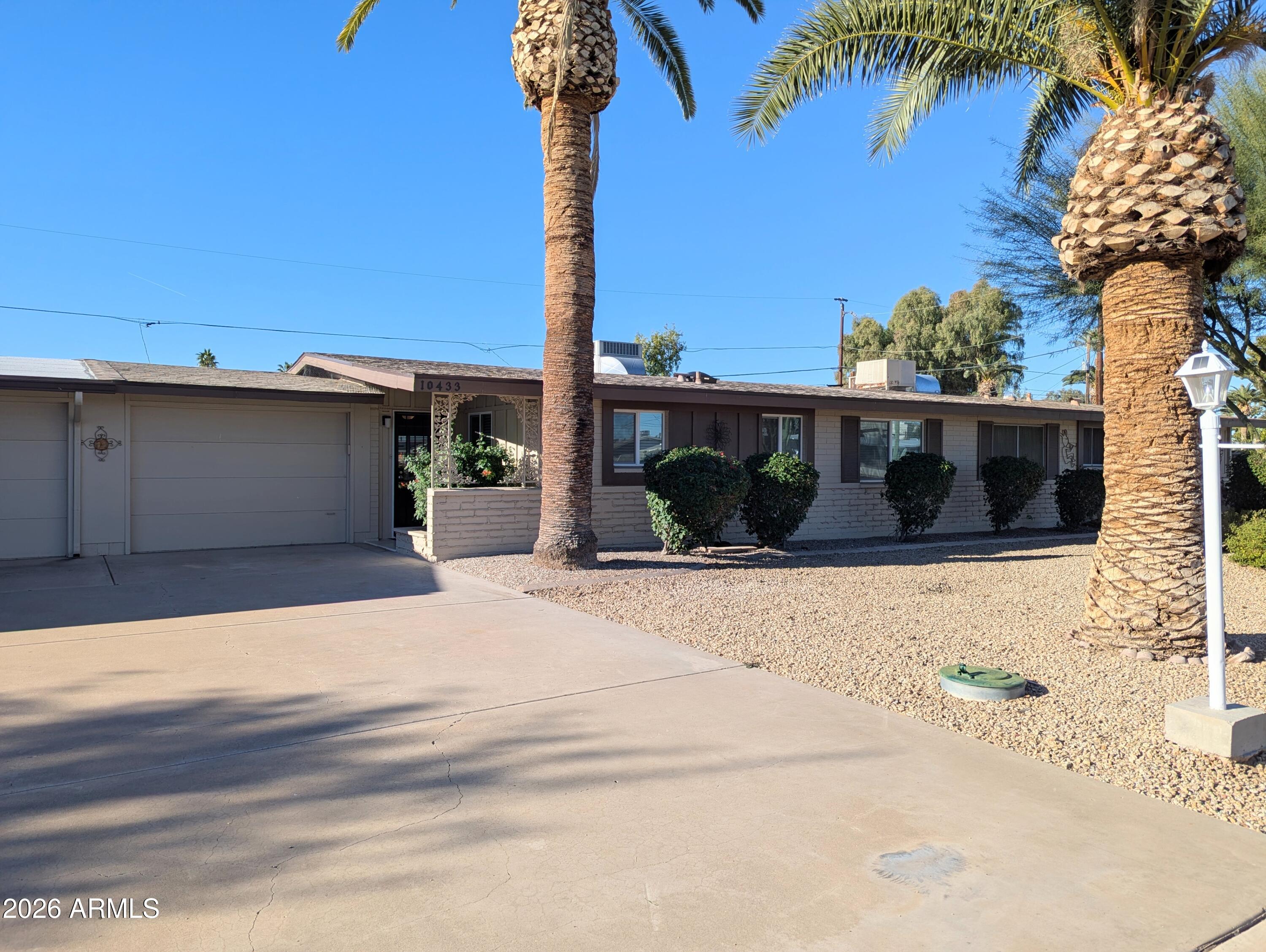 10433 W OAKMONT Drive