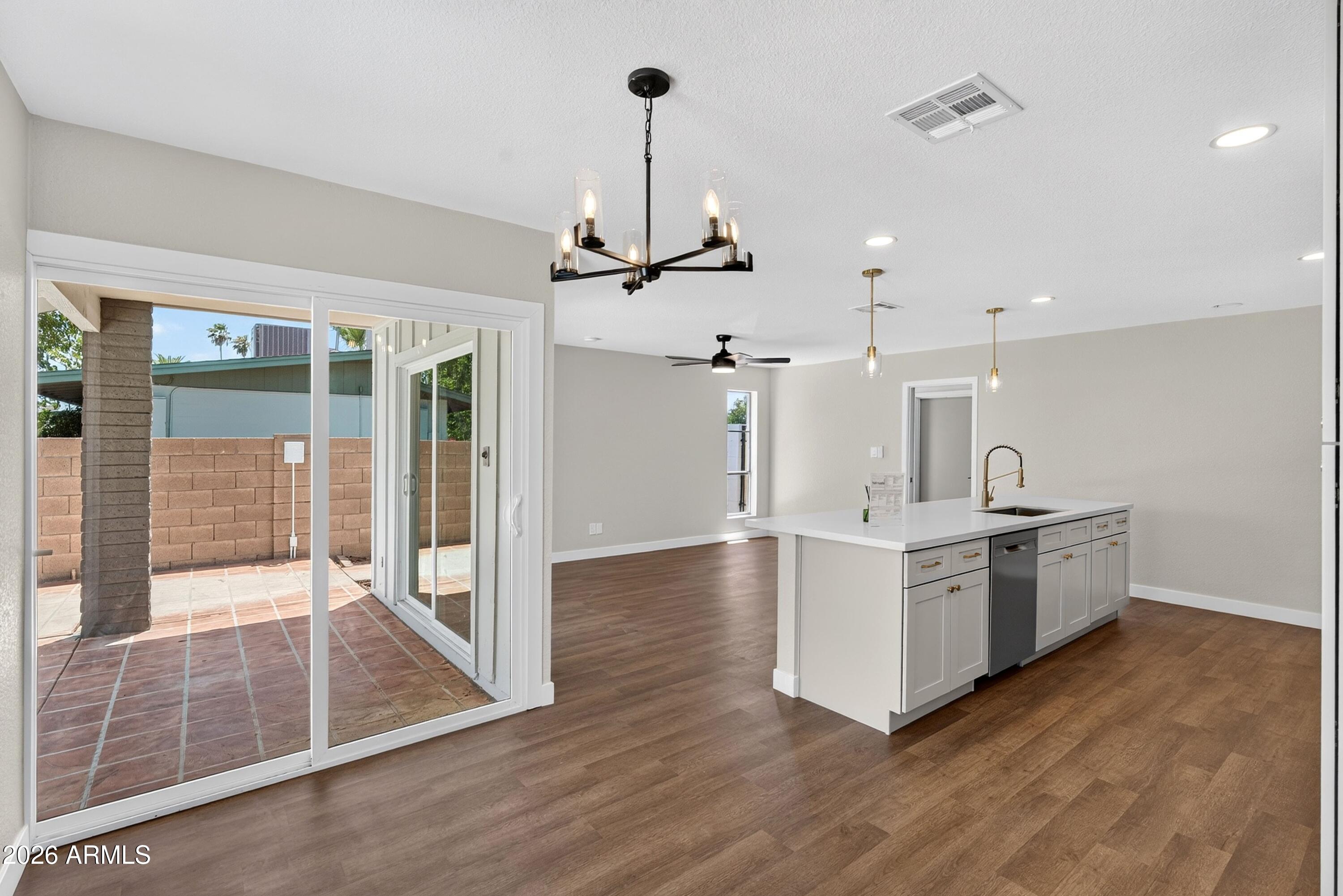 12629 N ROSEWOOD Avenue