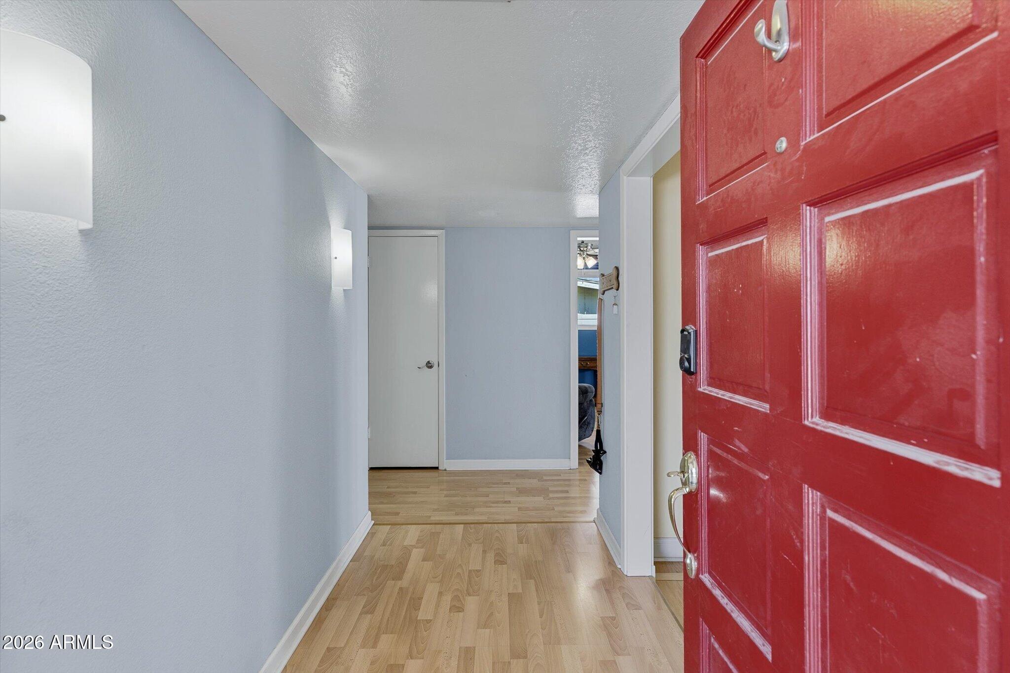 2427 E DEL RIO Drive